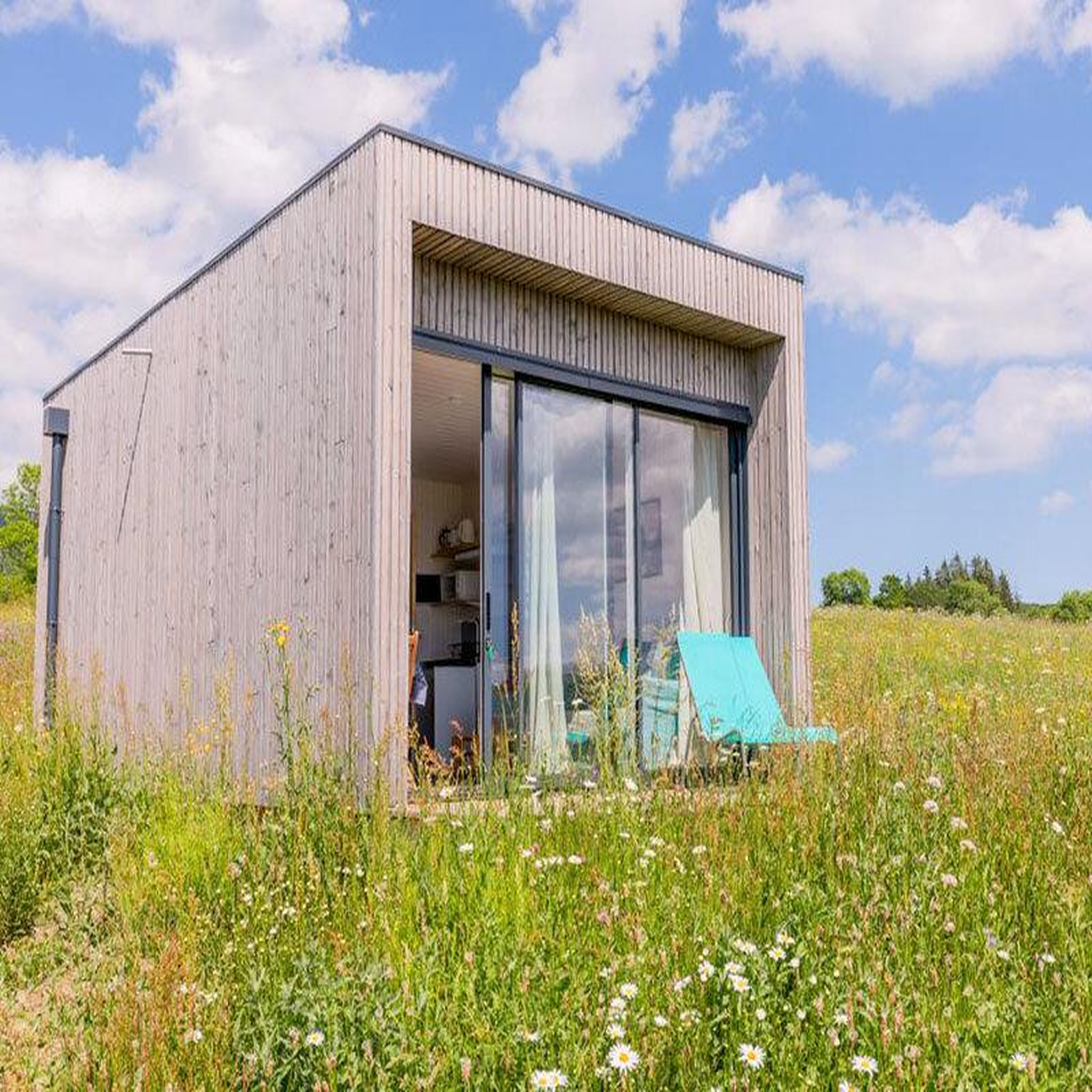 Voir la diapositive 4 : Smartbox Escapade en famille de 3 jours en maison en bois avec séance de sauna à Chastreix - Coffret Cadeau Séjour