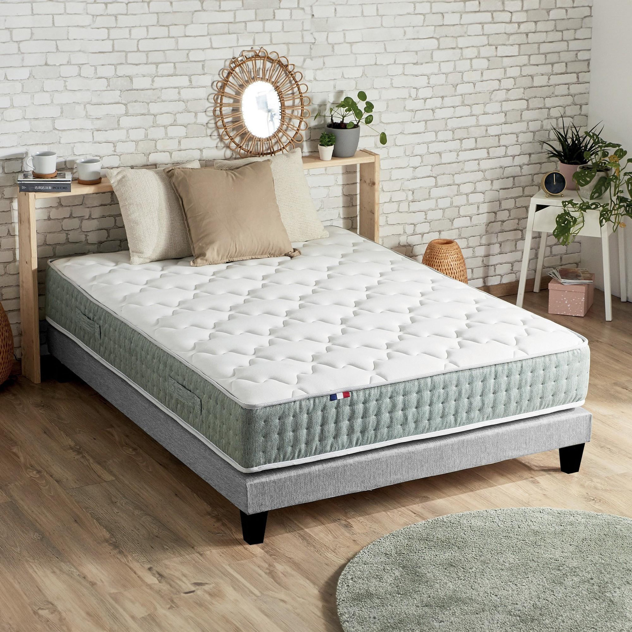 Voir la diapositive 2 : IDLITERIE Ensemble matelas à ressorts HYGGE et sommier déco pour un confort optimal