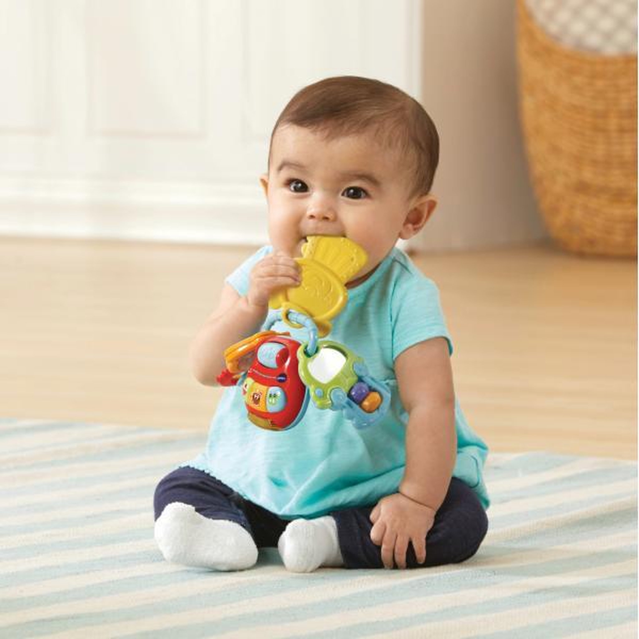 Voir la diapositive 2 : VTECH BABY VTECH BABY - Mon Hochet P'tites Clés Magiques