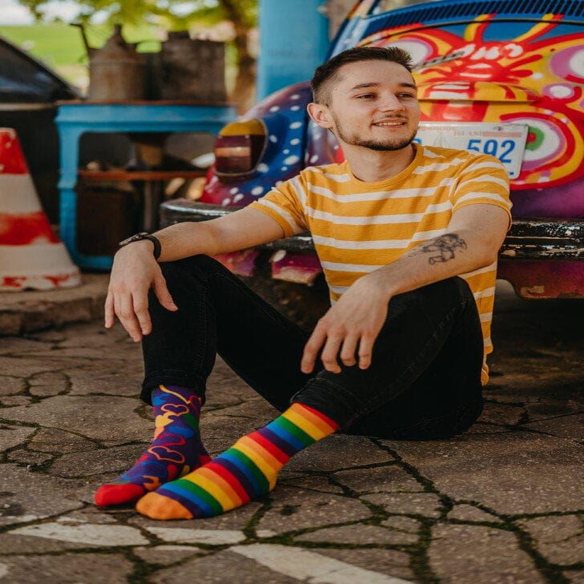 Voir la diapositive 4 : DEDOLES Chaussettes amours arc-en-ciel