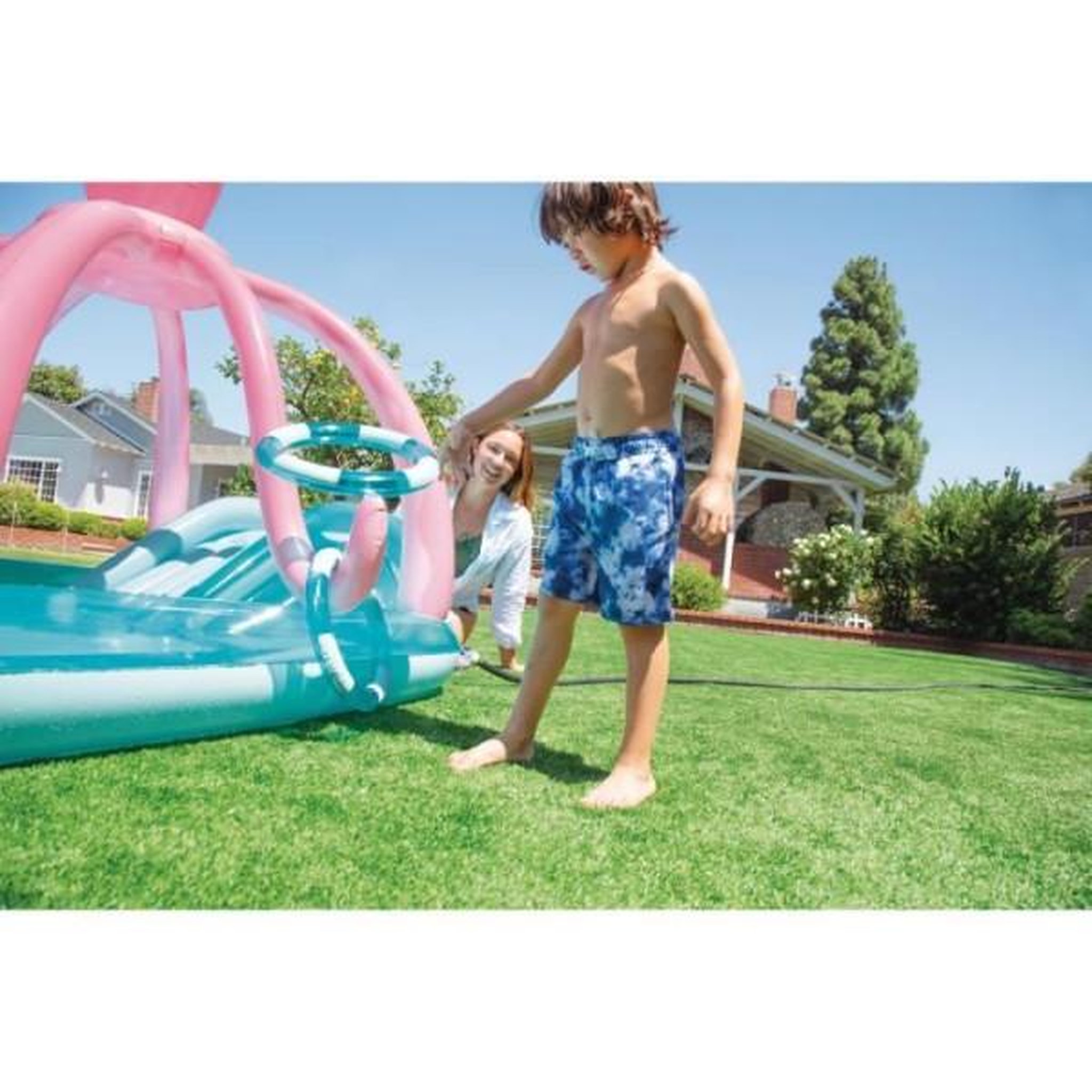 Voir la diapositive 4 : INTEX Aire de jeux gonflable - intex - pieuvre - 229 litres - 2 ans et + - 234 x 183 x 150 cm - inclus : 2 anneaux gonflables