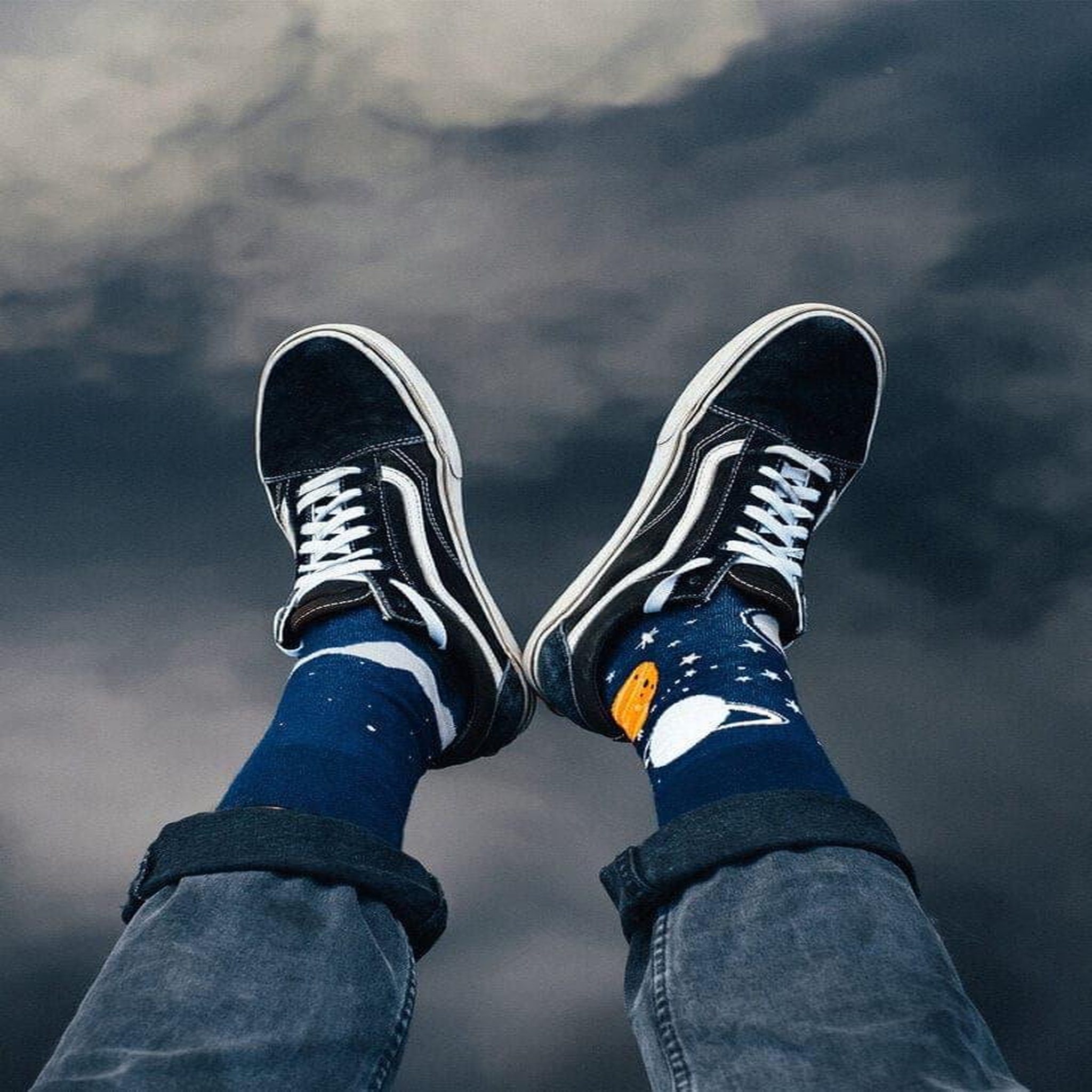 Voir la diapositive 5 : DEDOLES Chaussettes univers profond