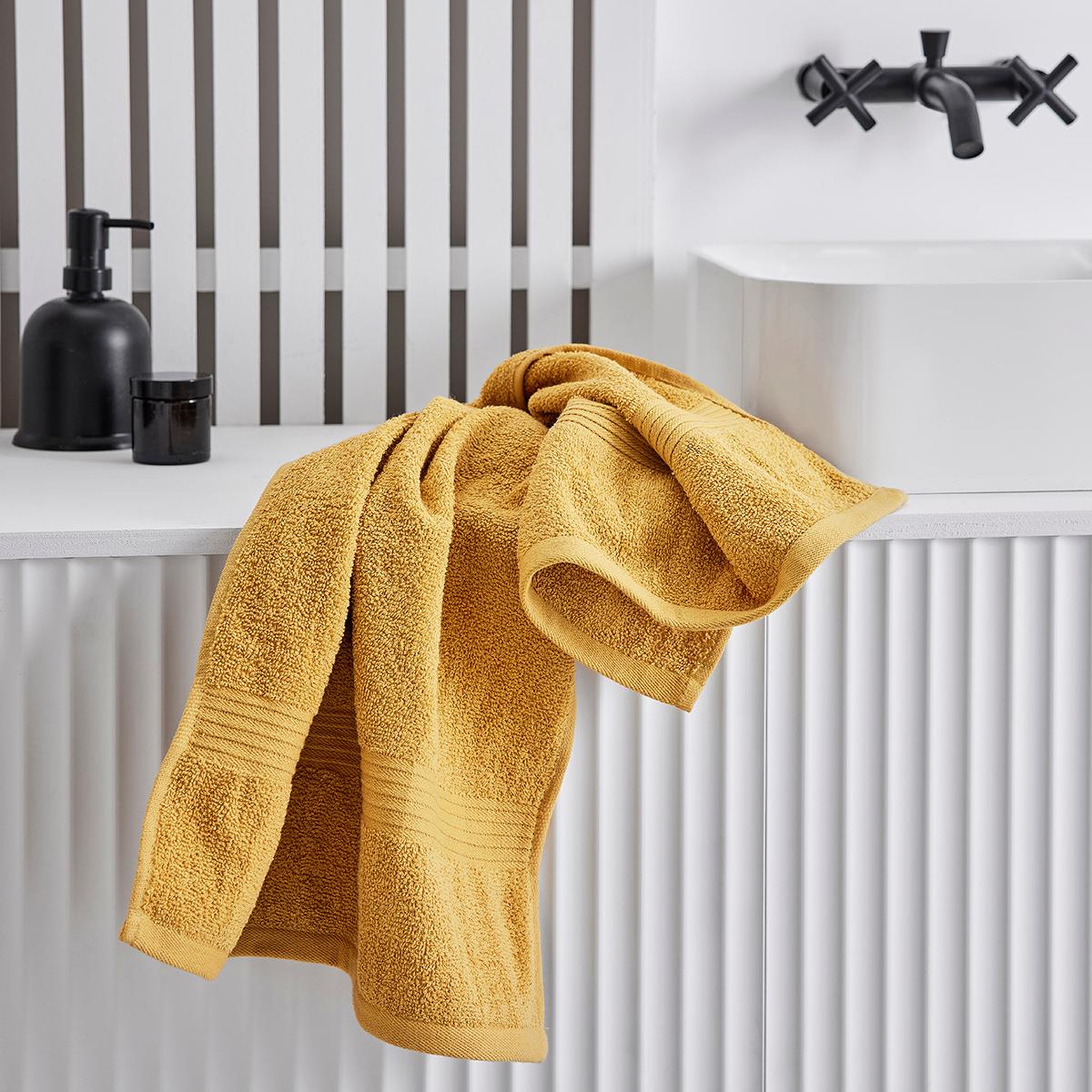 Voir la diapositive 1 : TODAY Serviette de toilette unie en coton 450 g/m²