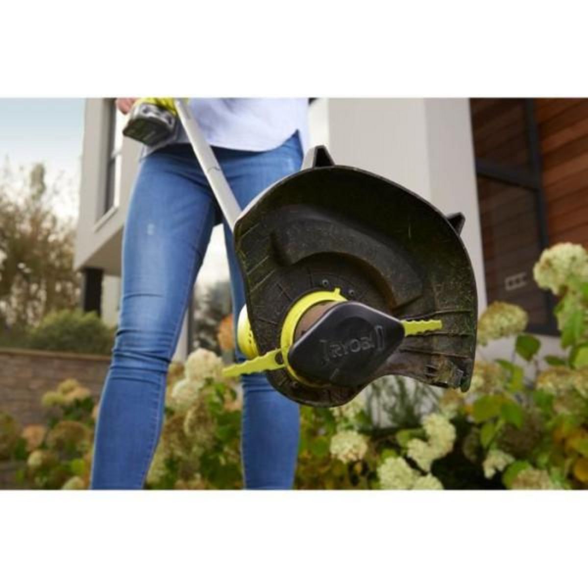 Ryobi Coupe-bordures hybride 18V ONE+ RYOBI RLT1831H25FPK - Diametre de coupe 25-30 cm + 1 batterie 2,5 Ah et 1 chargeur + RAC155