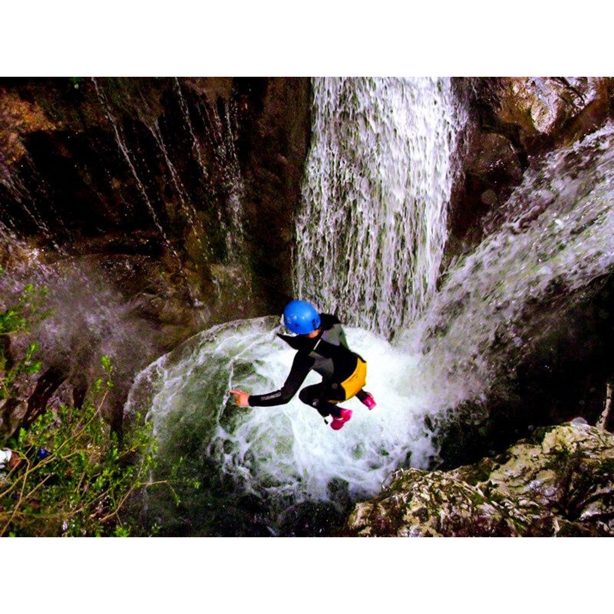 Smartbox 4h30 de canyoning pour 2 personnes avec photos près de Grenoble - Coffret Cadeau Sport & Aventure