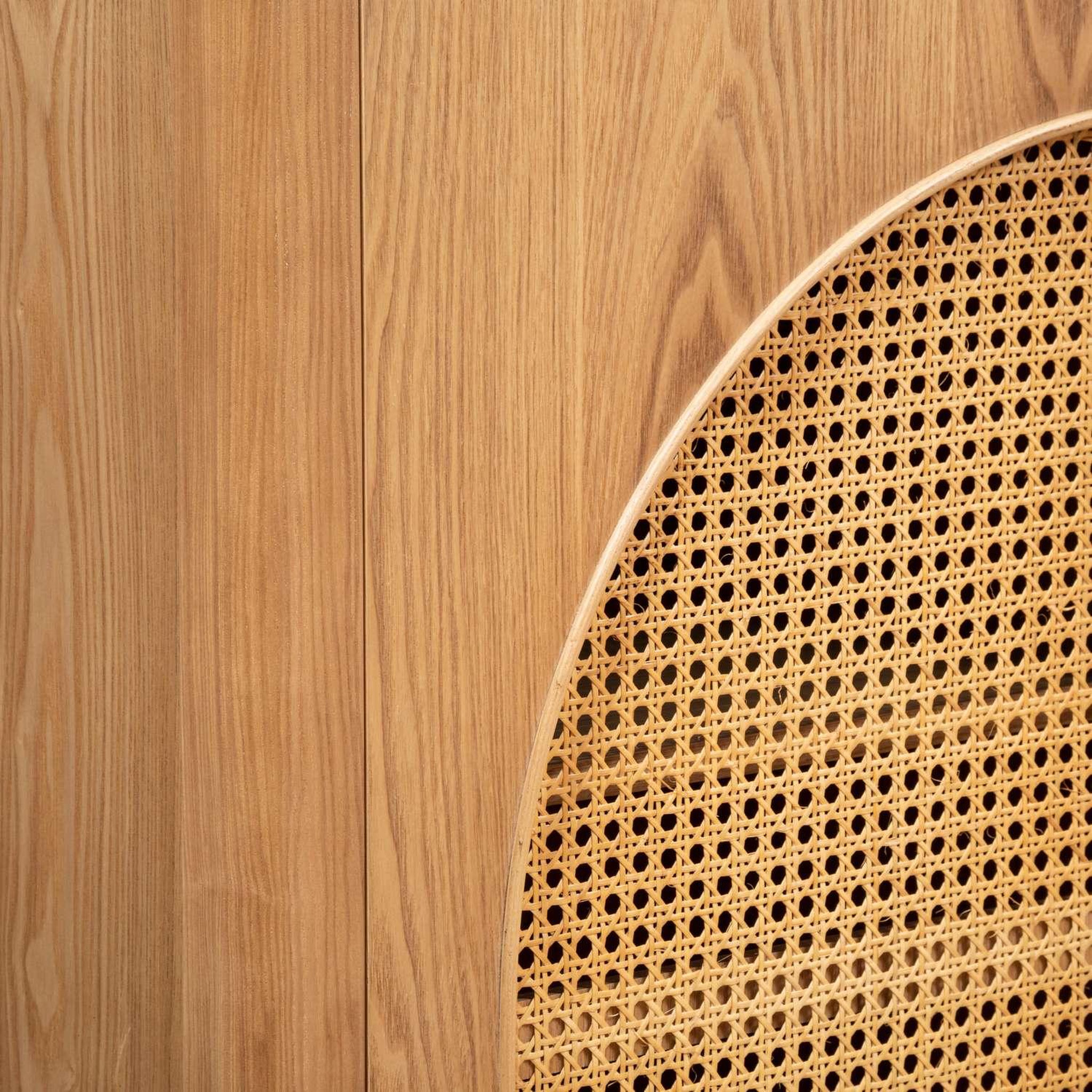 Voir la diapositive 4 : ATMOSPHERA Armoire 2 portes en cannage tiria - marron