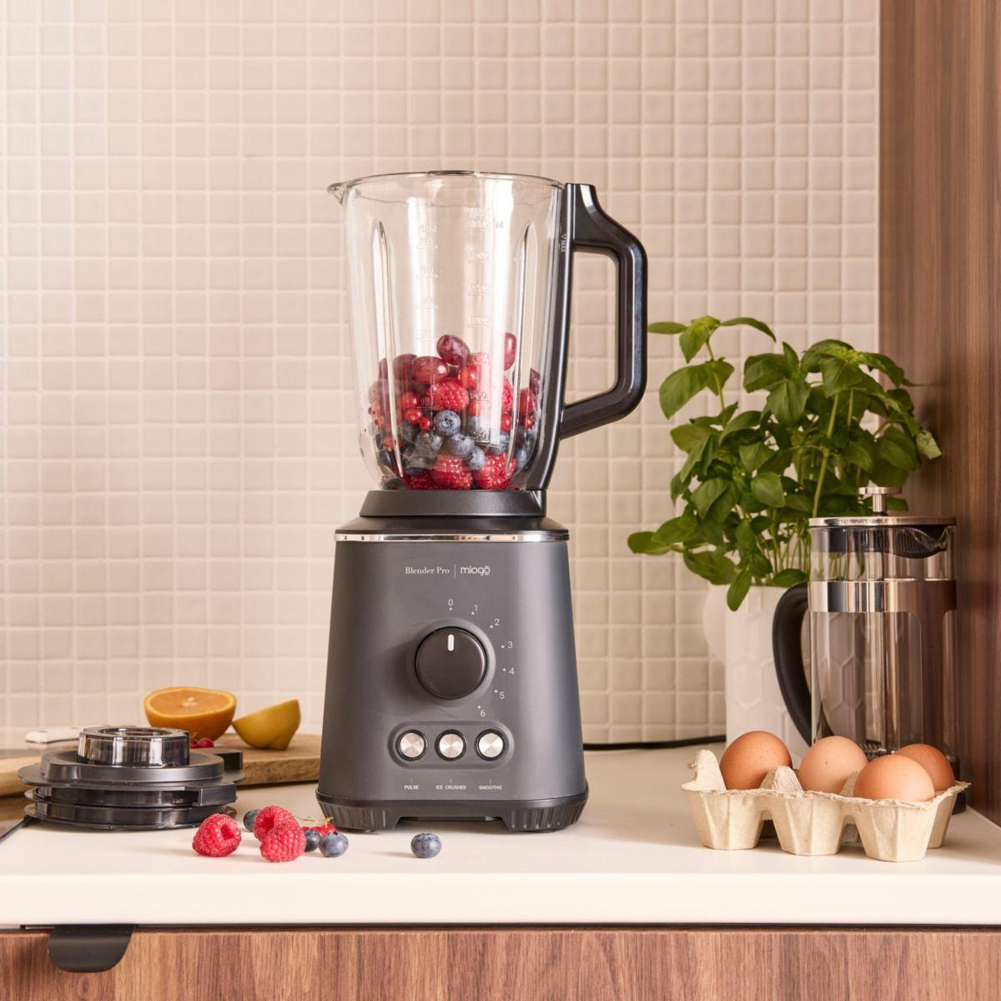 Voir la diapositive 4 : MIOGO Blender mtb2 - spécial glace pilée - bol verre 1.75l / 1300w
