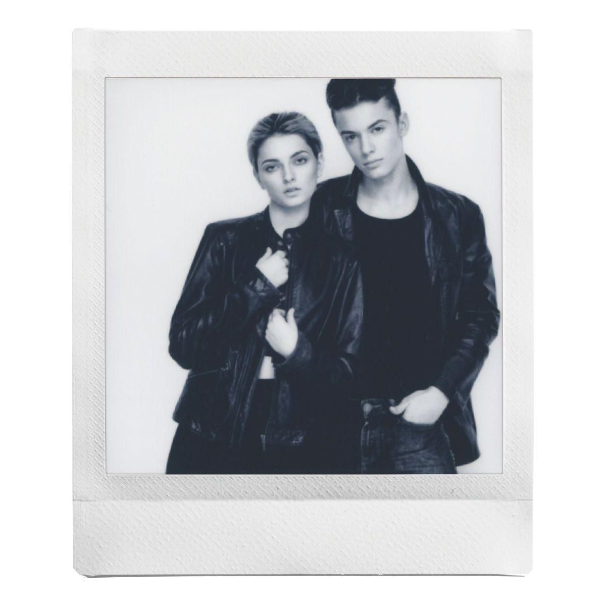 FUJIFILM Papier photo instantané Film Instax Square Monochrome WW1 (x10)