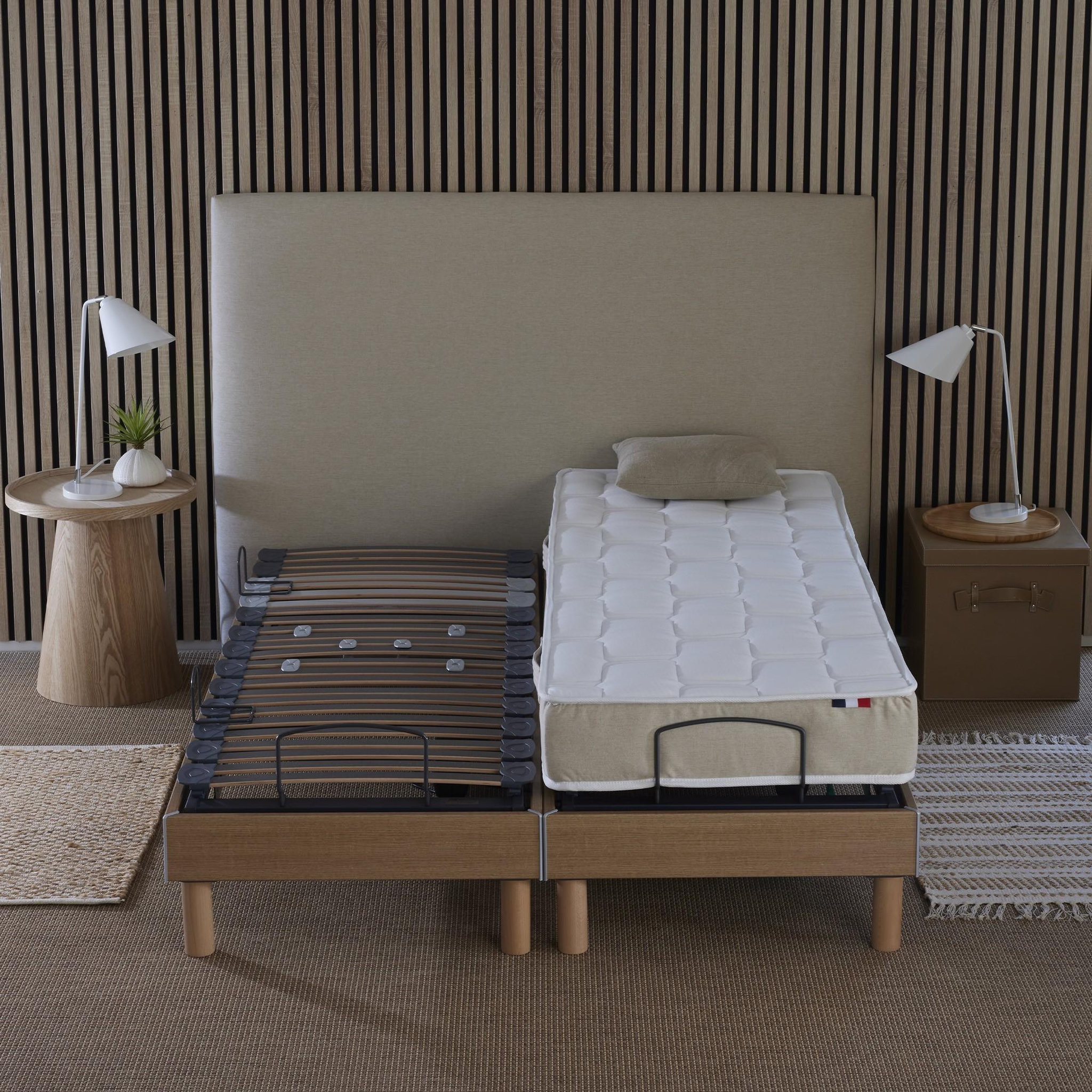 Voir la diapositive 3 : IDLITERIE Ensemble lit électrique relaxation à lattes chêne clair - Matelas 100% latex 5 zones 18 cm