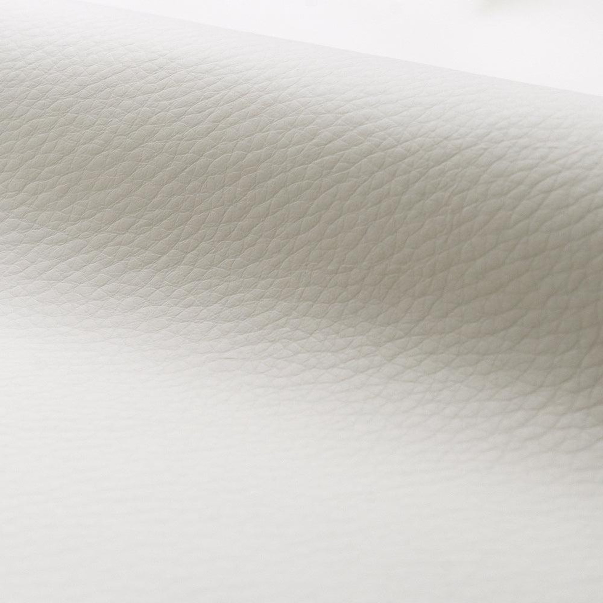 Voir la diapositive 3 : MAISON PAVANE Chaise avec accoudoirs en cuir synthétique blanc-harold