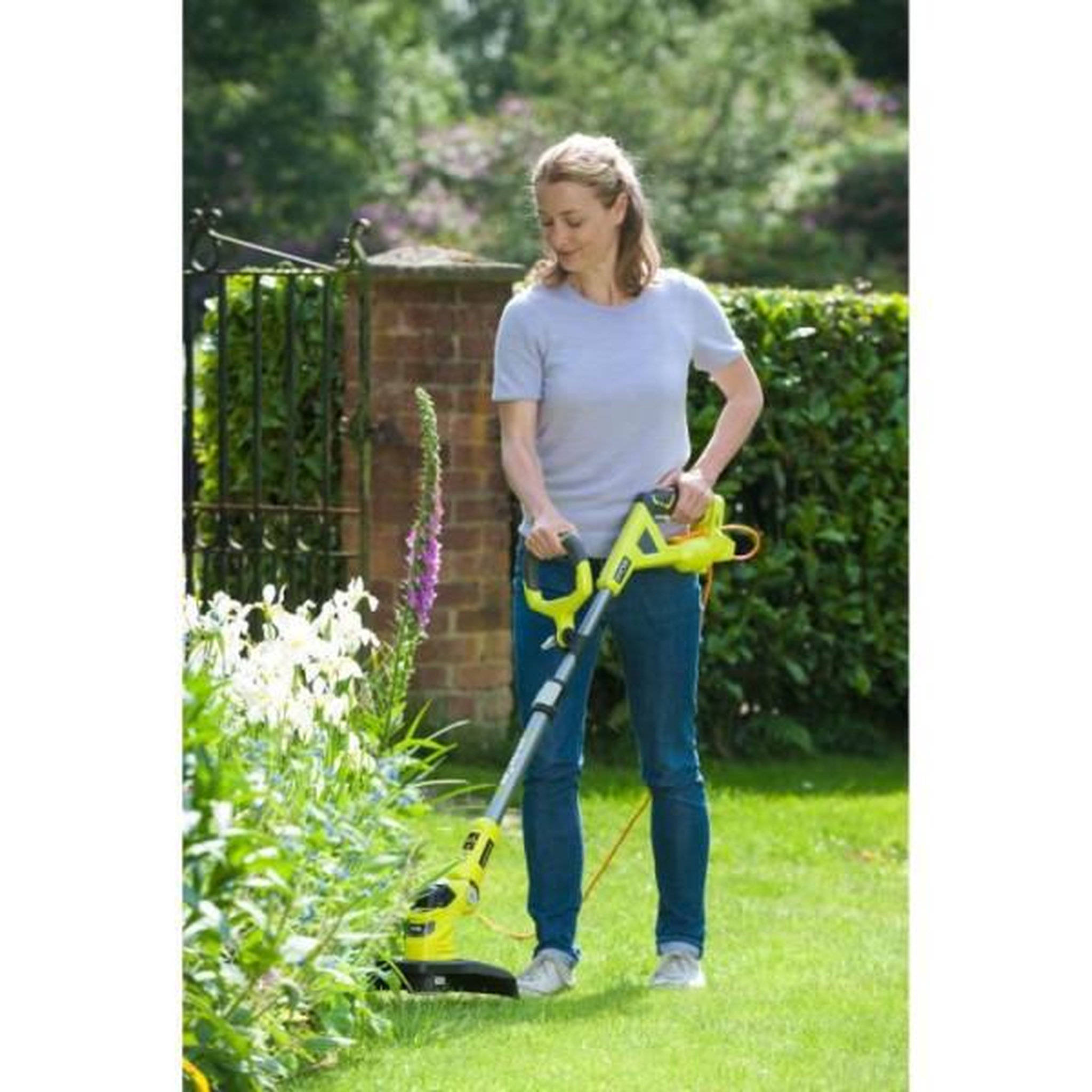 Voir la diapositive 2 : Ryobi RYOBI - Coupe-bordures / dresse-bordures 18V ONE+ HYBRIDE - Ø coupe 25-30 cm - 1 batterie 18V 2,5 Ah et 1 chargeur - RLT1831H25