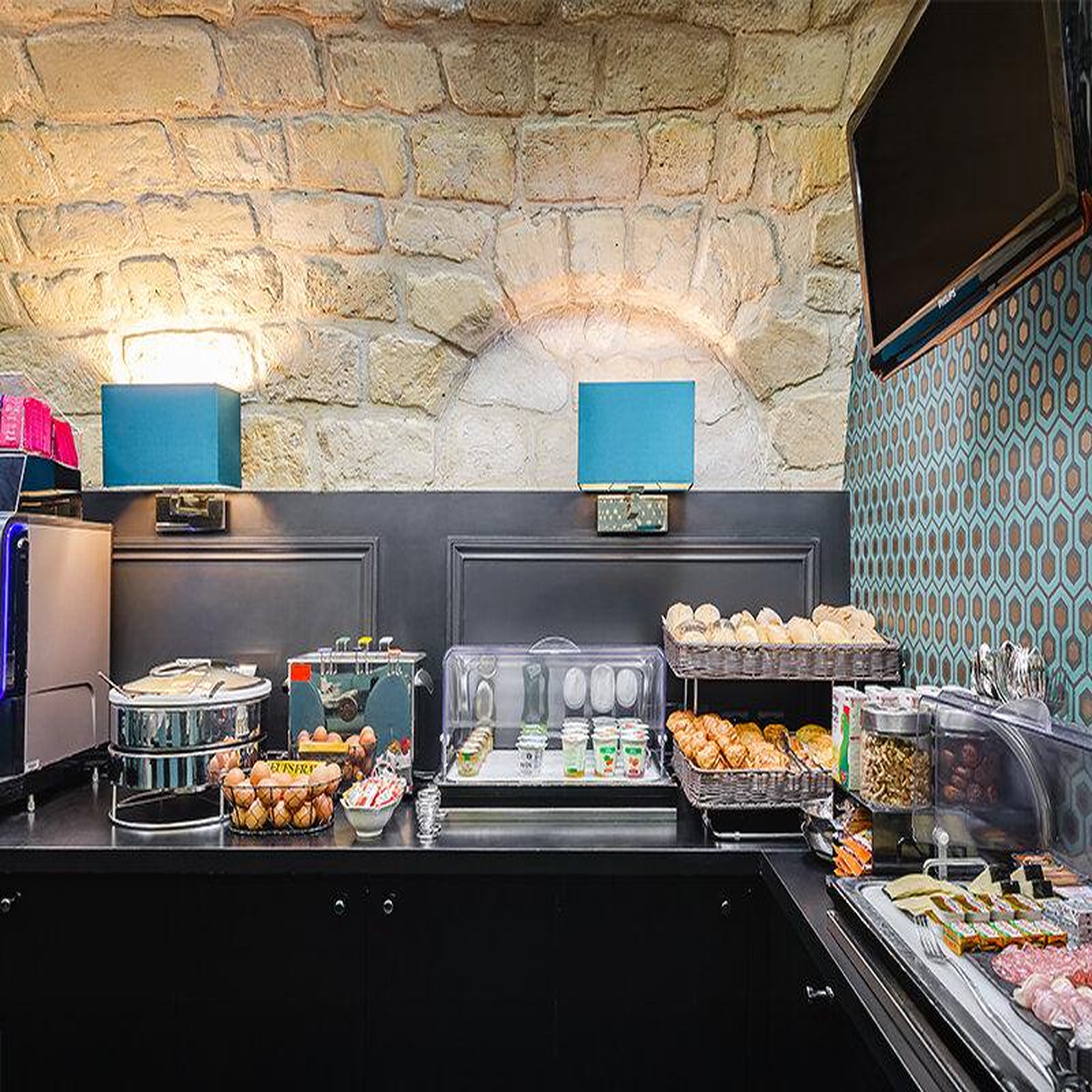 Voir la diapositive 3 : Smartbox 2 jours en hôtel de charme dans le 17e arrondissement de paris - coffret cadeau séjour