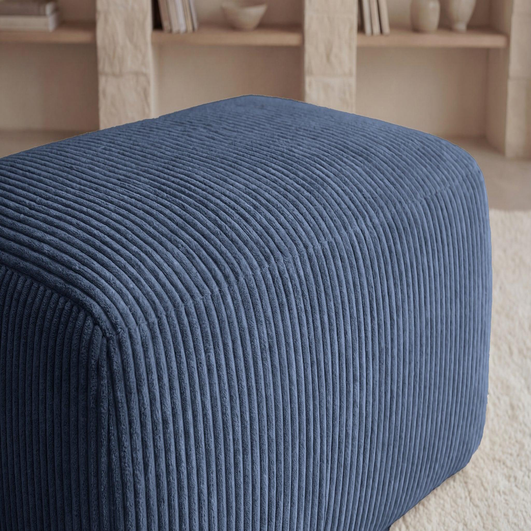Voir la diapositive 4 : CASANOVA PARIS Olympe - pouf en petit velours côtelé 100x68x42
