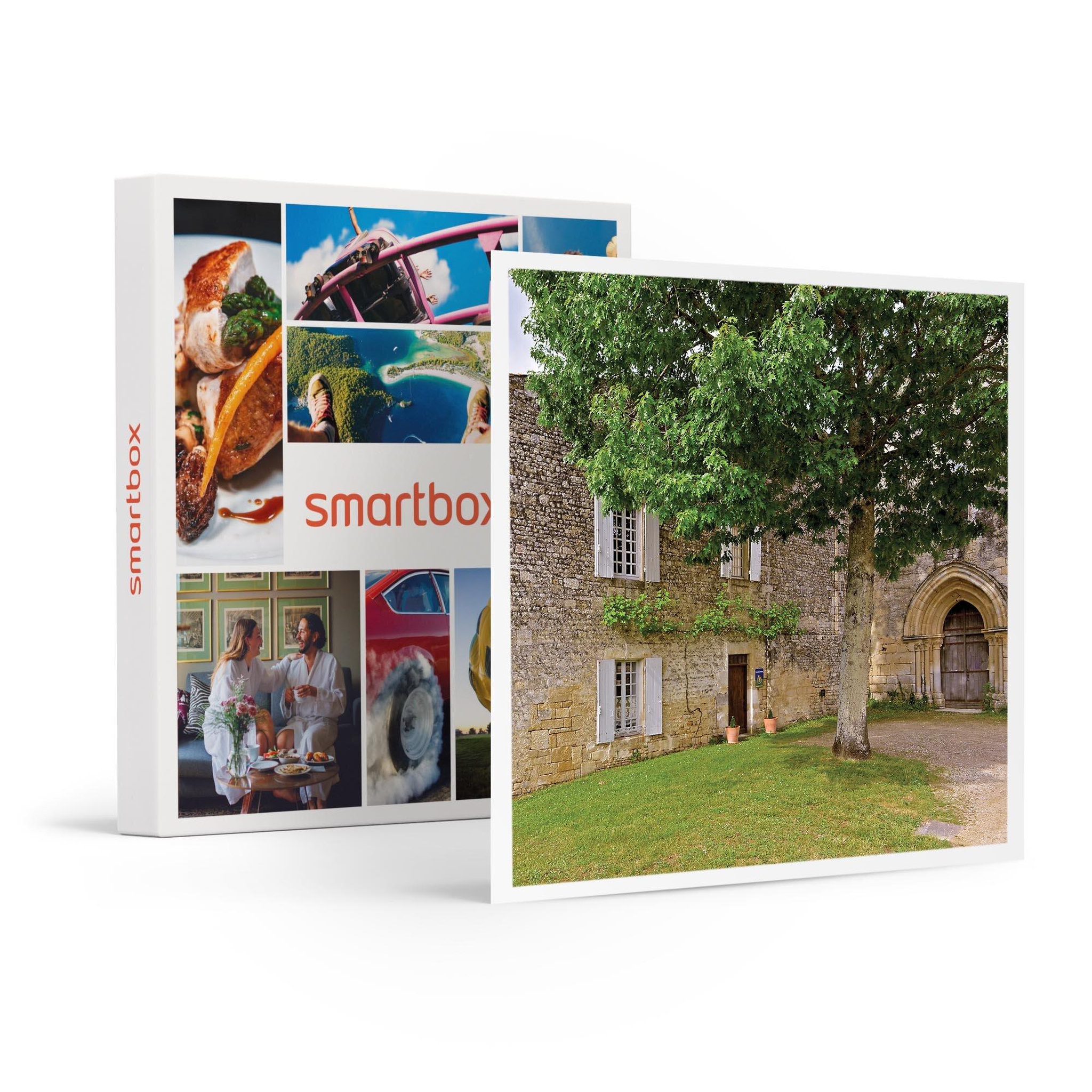 Voir la diapositive 1 : Smartbox Séjour de 2 jours avec formation à l'apiculture et dîner dans un prieuré près de Poitiers - Coffret Cadeau Séjour