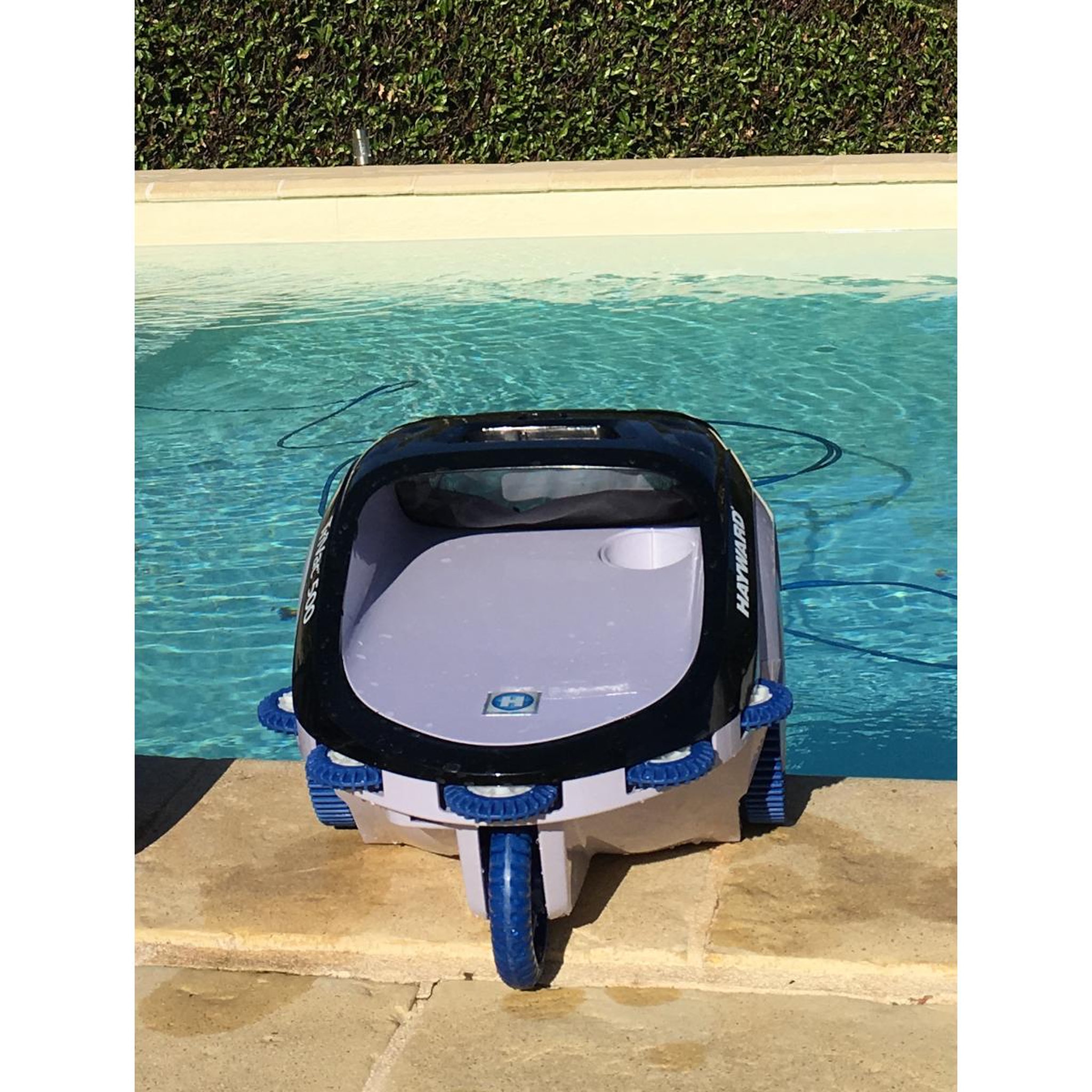 Voir la diapositive 3 : Hayward Robot piscine hydraulique - TVP500C