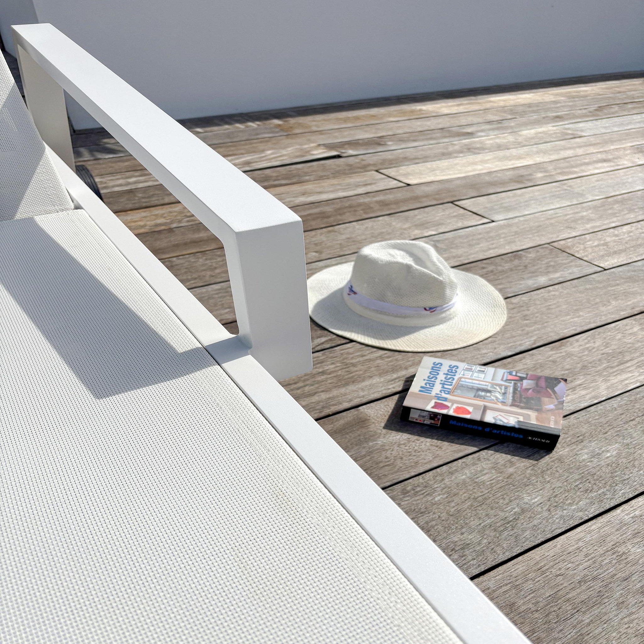 Voir la diapositive 5 : DCB GARDEN Lot de 2 bains de soleil en aluminium et toile plastifiée