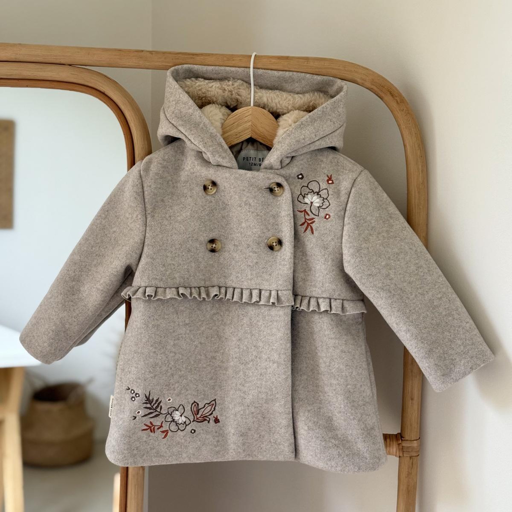 Voir la diapositive 5 : Petit Béguin Manteau enfant avec capuche manouk