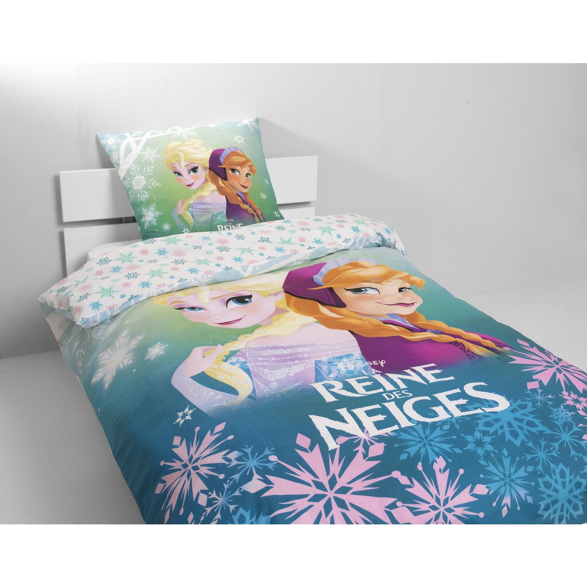 Reine des neiges Parure housse de couette REINE DES NEIGES S&OElig;URS