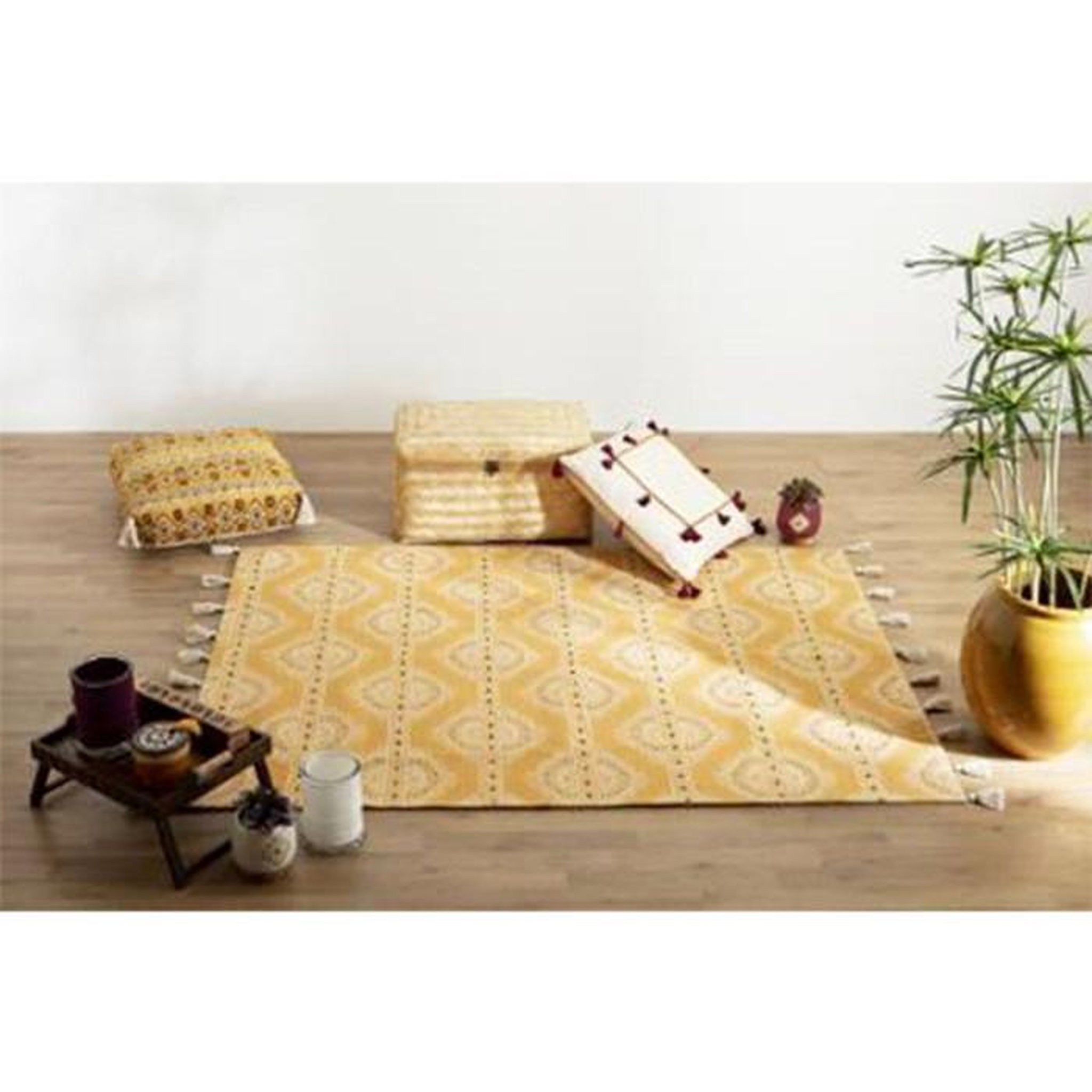 Voir la diapositive 3 : ATMOSPHERA Tapis déco à pompons  namaste  120x170cm ocre