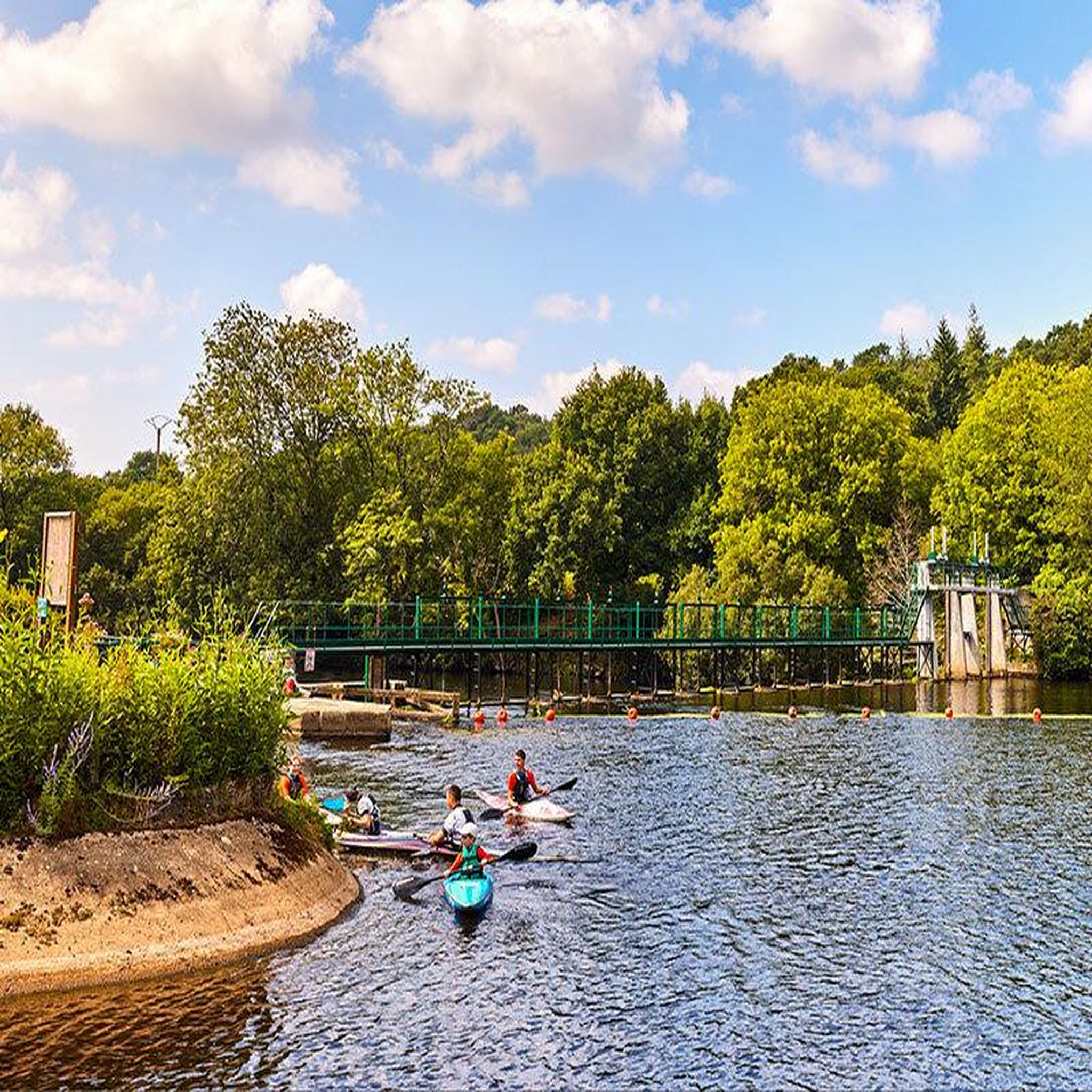 Voir la diapositive 4 : Smartbox 1 journée en canoë ou en kayak pour 2 près de lorient - coffret cadeau sport & aventure