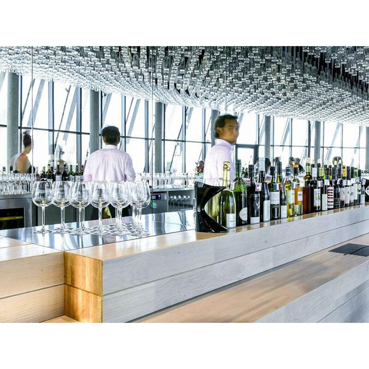 Smartbox Visite culturelle à Bordeaux : 2 billets adulte coupe-file pour la Cité du Vin - Coffret Cadeau Sport & Aventure