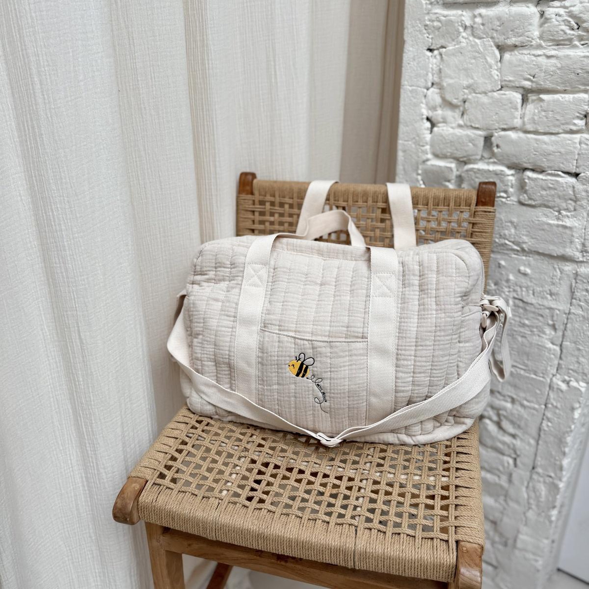 Voir la diapositive 6 : PETIT BEGUIN Sac à langer en gaze de coton eden