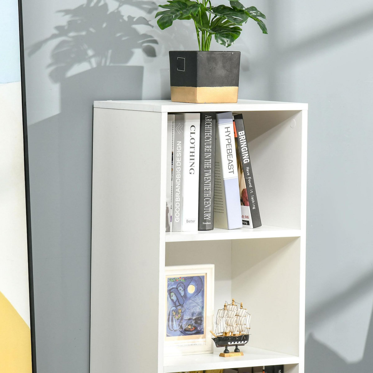 HOMCOM Meuble de rangement colonne design scandinave - 3 niches, placard porte - piètement effilé incliné bois pin panneaux particules blanc