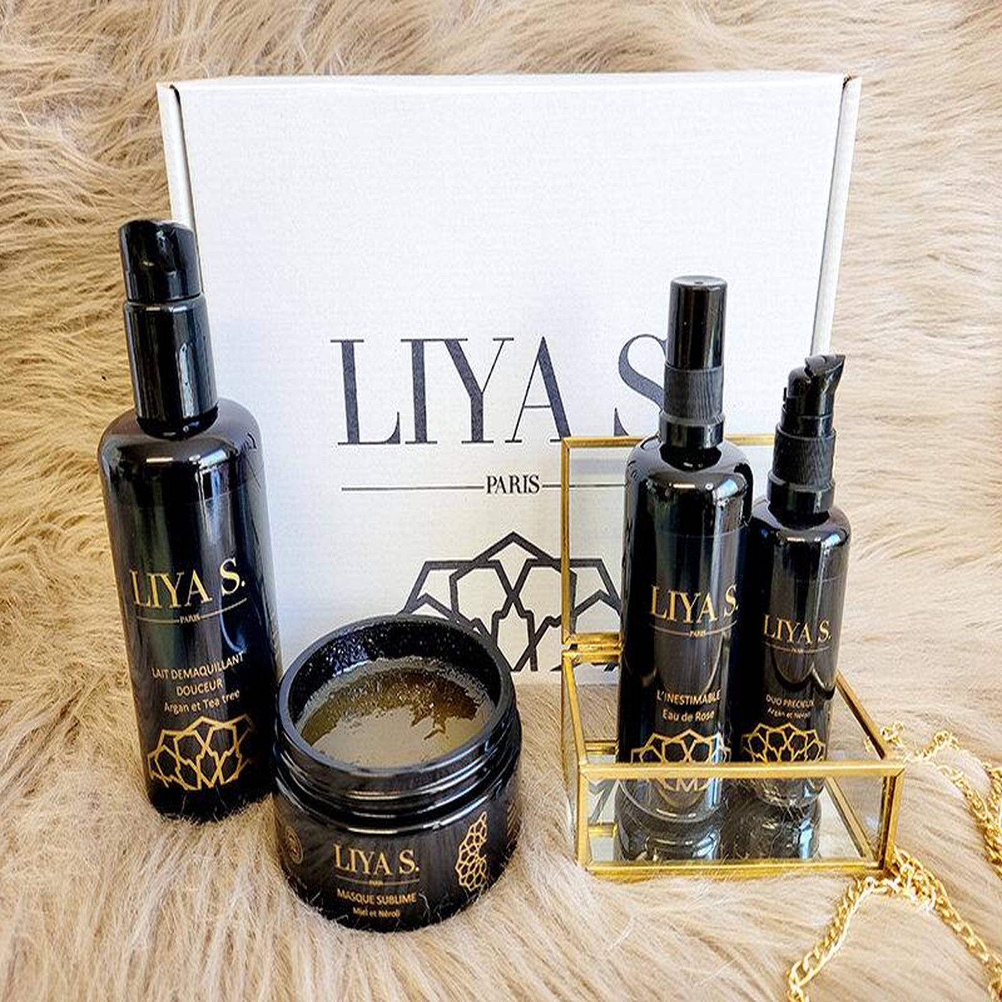 Voir la diapositive 2 : Smartbox Coffret de soins du visage d'exception - Coffret Cadeau Bien-être