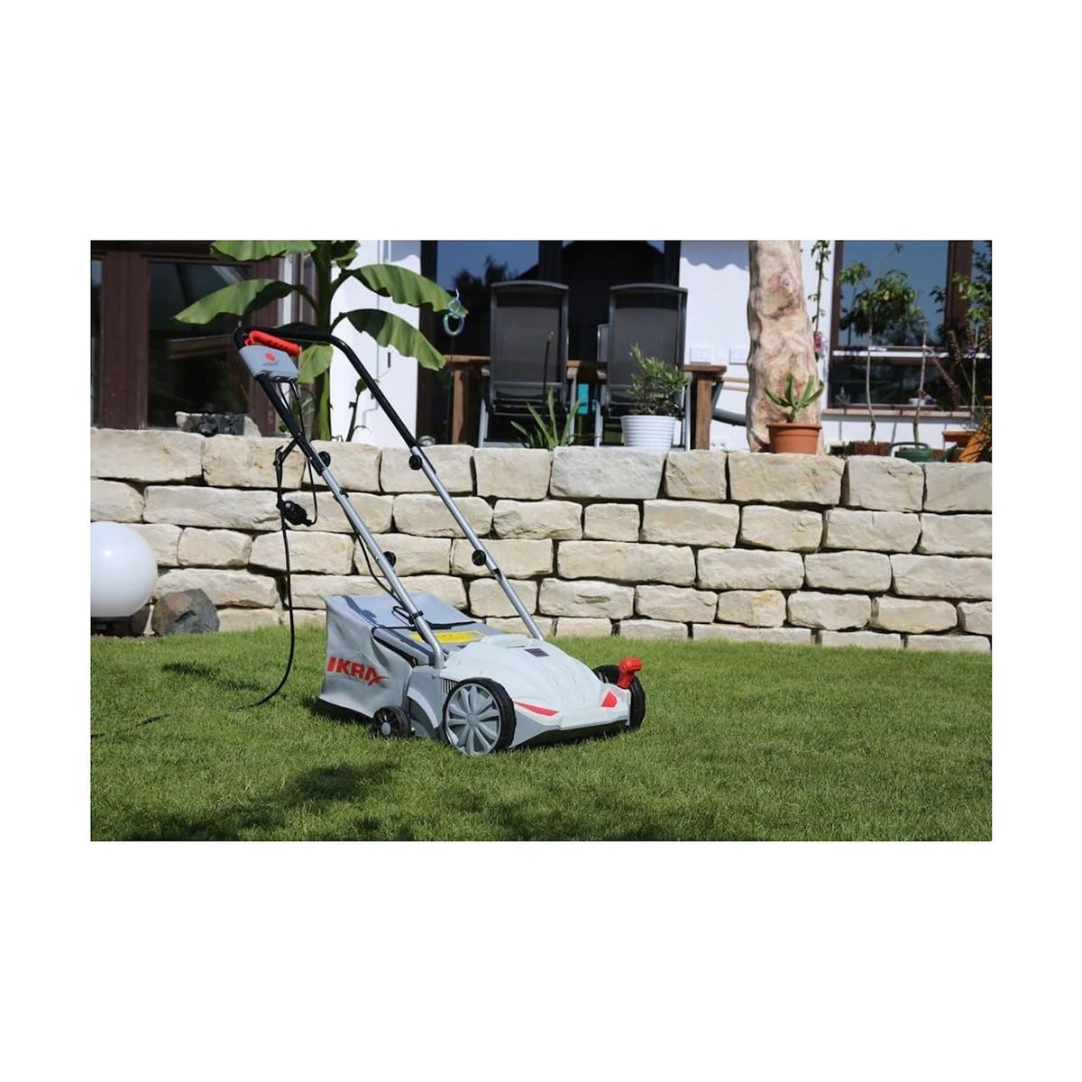 Ikra Scarificateur à gazon électrique 1500W, 32cm - Aérateur de pelouse 2en1 scarification & émoussage, bac 30L Entretien gazon IKRA