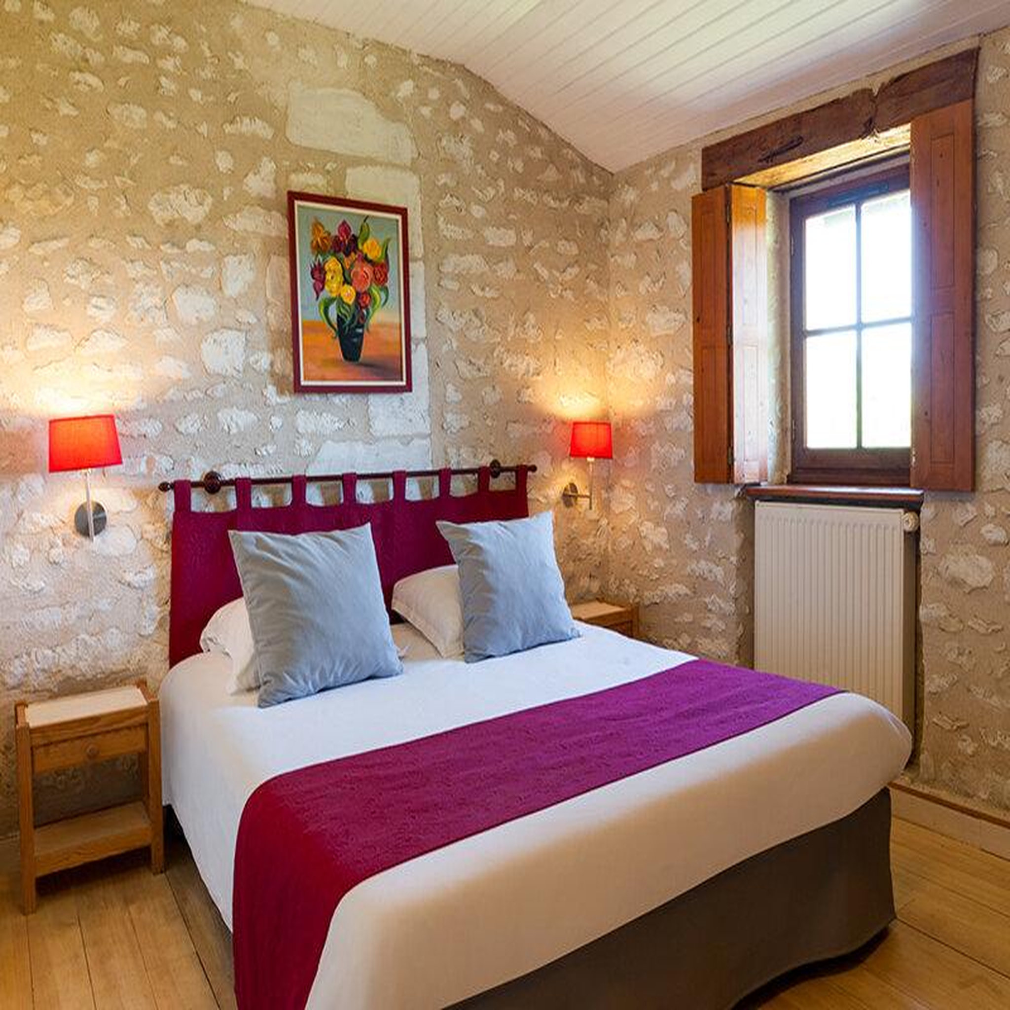 Voir la diapositive 3 : Smartbox 2 jours en hôtel du xve siècle près de poitiers - coffret cadeau séjour