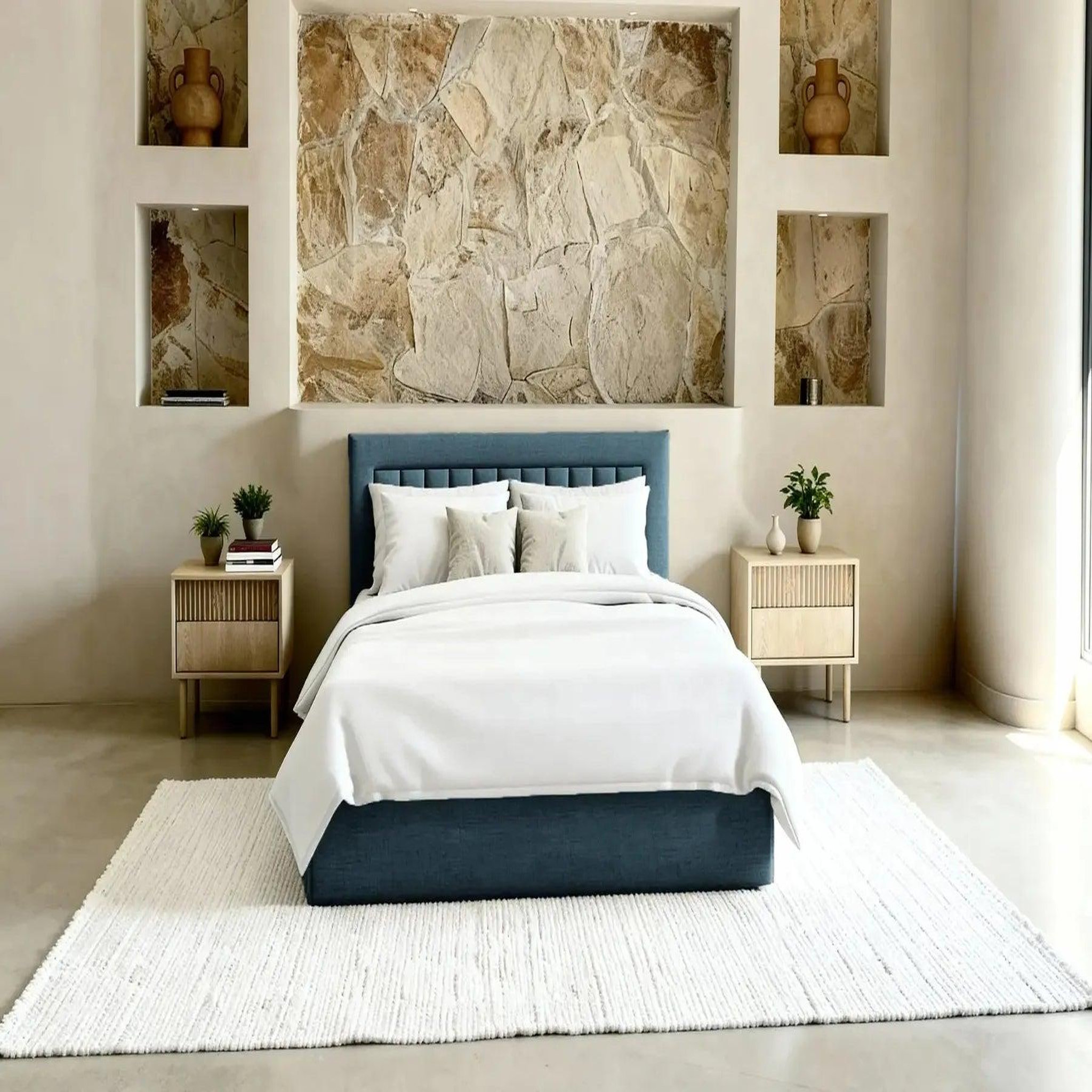 Voir la diapositive 4 : CASANOVA PARIS Camille - lit coffre tissu velours