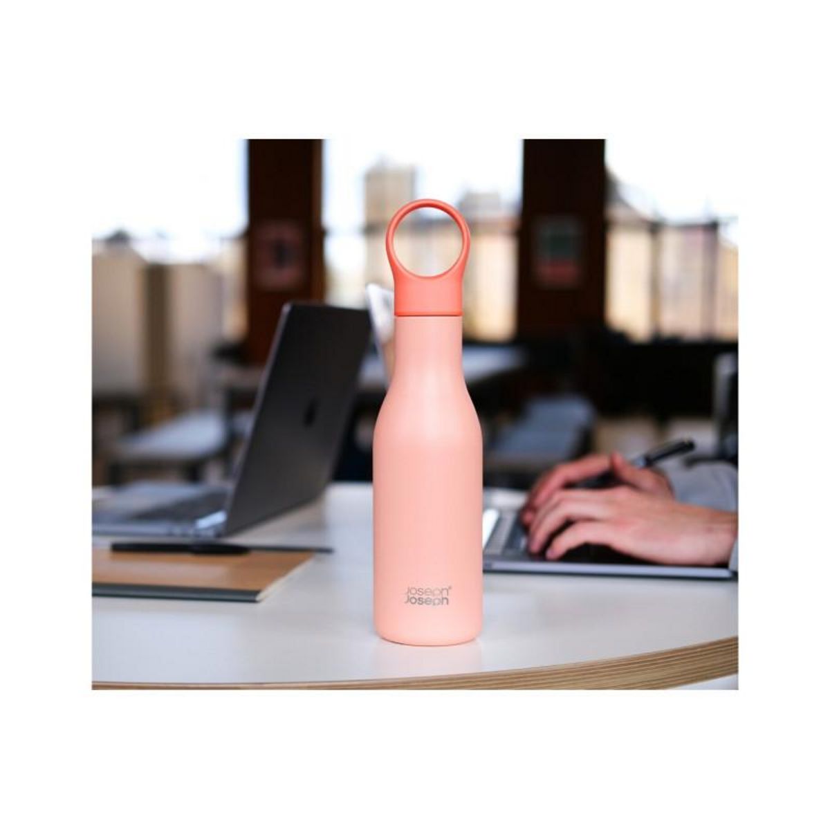 Joseph Joseph Accessoire de cuisine Joseph Joseph Bouteille d eau Loop 500 ml Rose