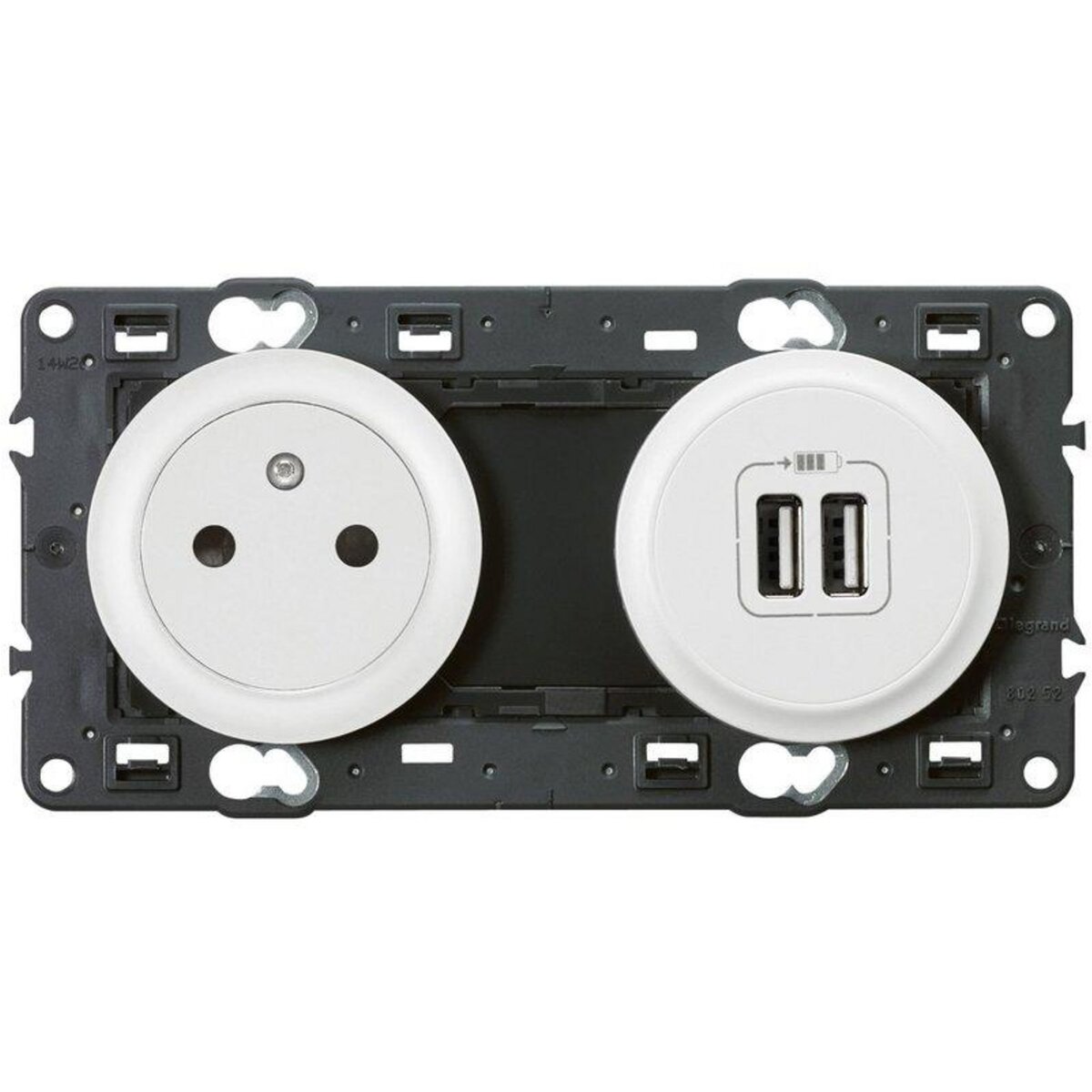 Legrand Celiane 2 pôles + terre & USB 1500mA blanc