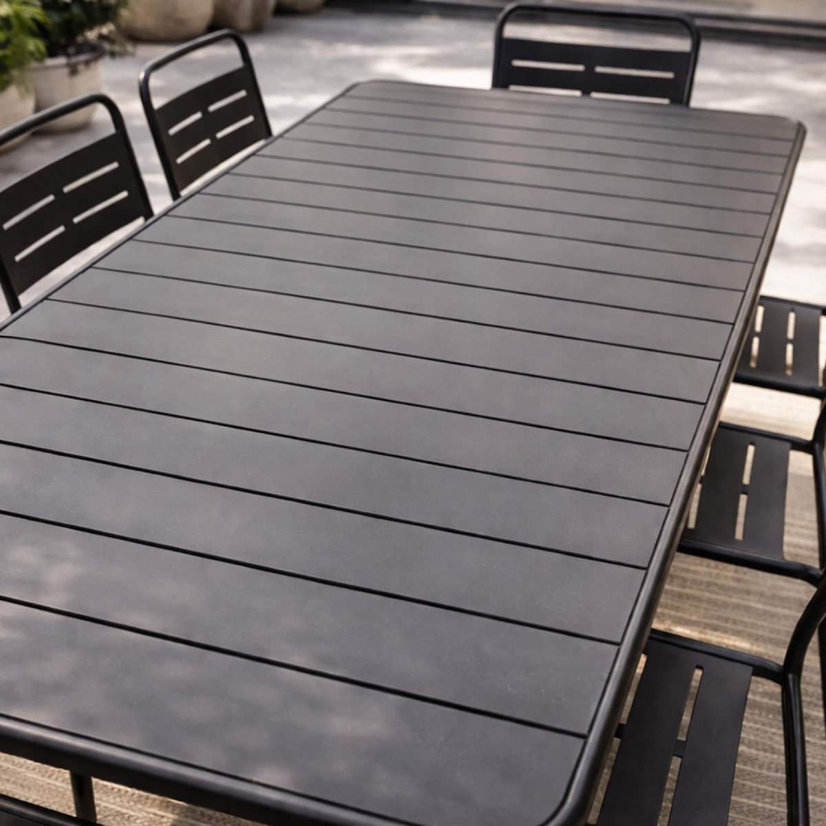 CONCEPT USINE Ensemble table de jardin 200 cm et 8 chaises BERGAME