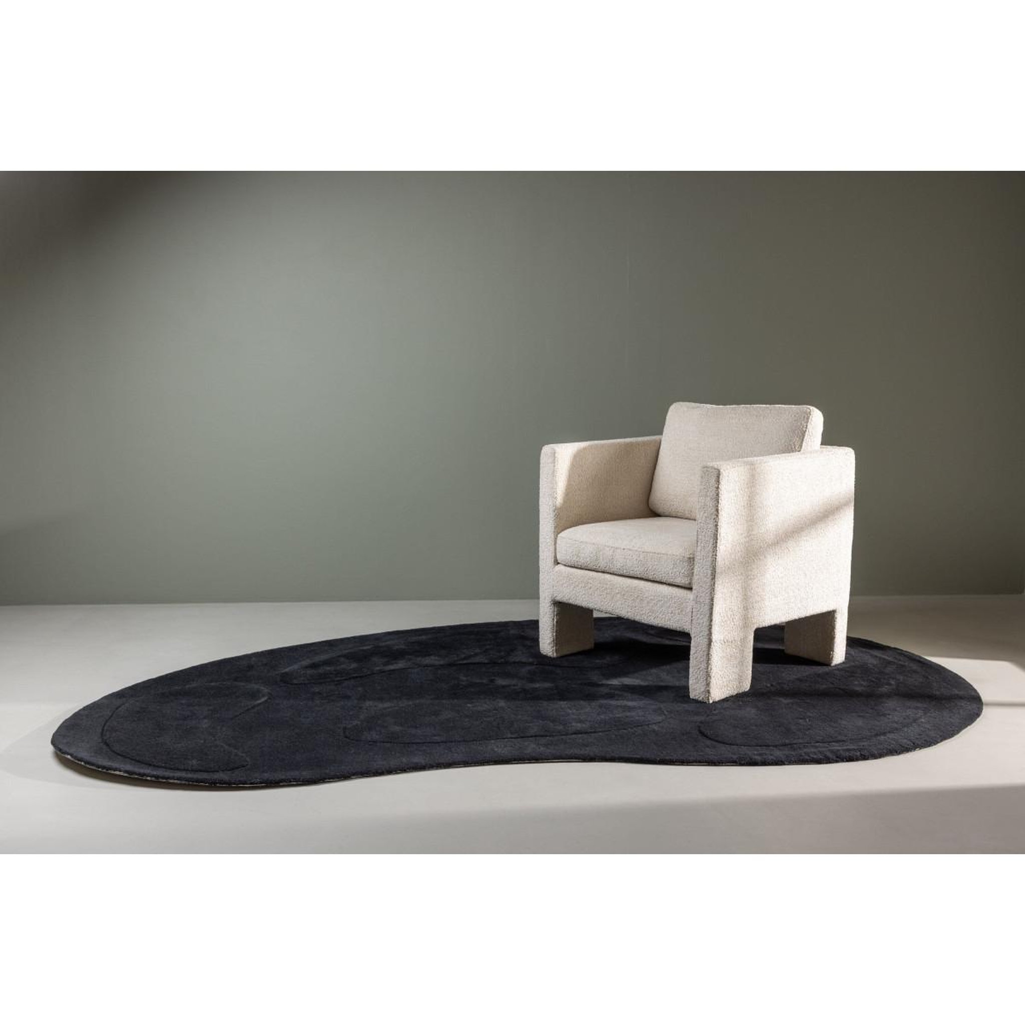 Voir la diapositive 5 : Paris Prix Tapis déco ovale en laine  enard  175x290cm noir