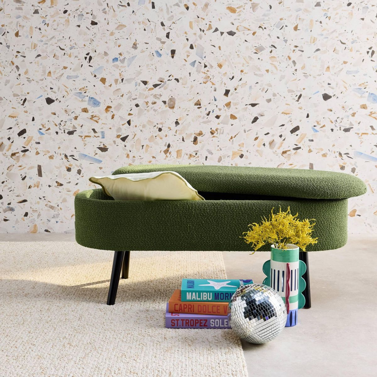 SWEEEK Banc coffre, bout de lit avec revêtement bouclette, pieds en bois noir