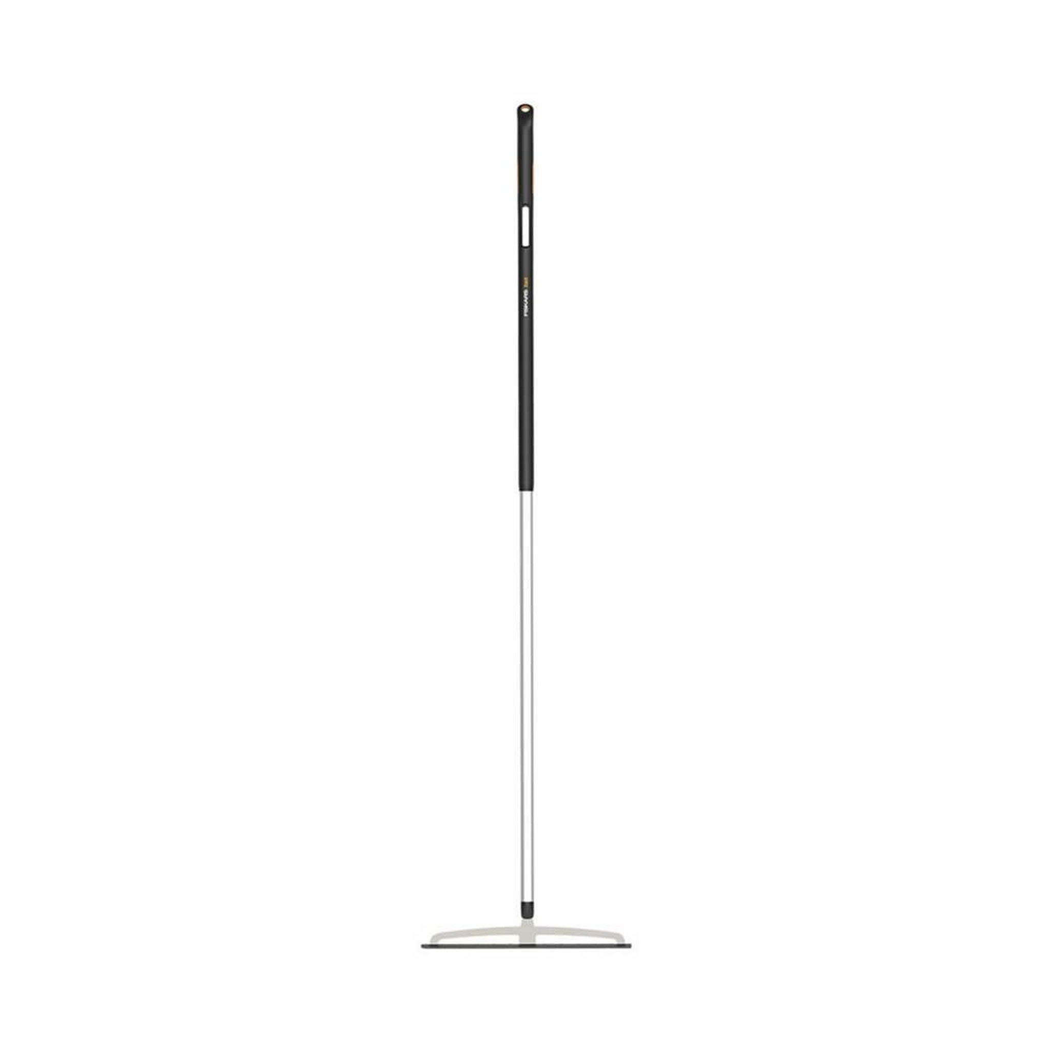 Fiskars Rateau à dents courbes Xact - 14 dents  manche aluminium - tête en acier