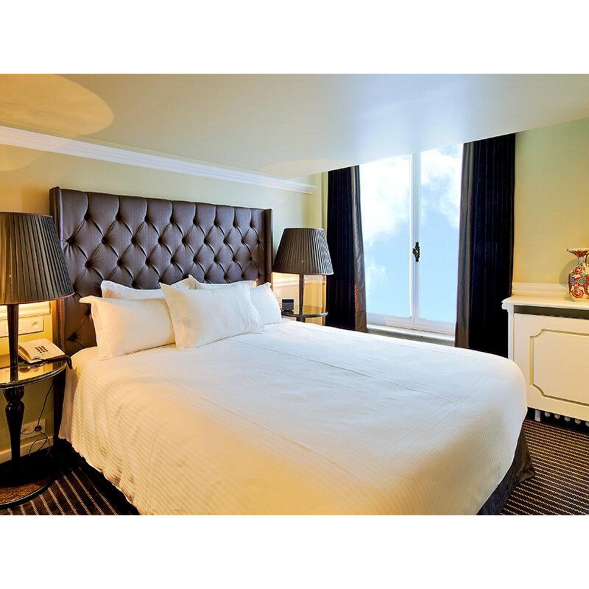 Smartbox Séjour de 2 jours en amoureux en hôtel 4* avec 1h d'accès au Spa à Bruxelles - Coffret Cadeau Séjour