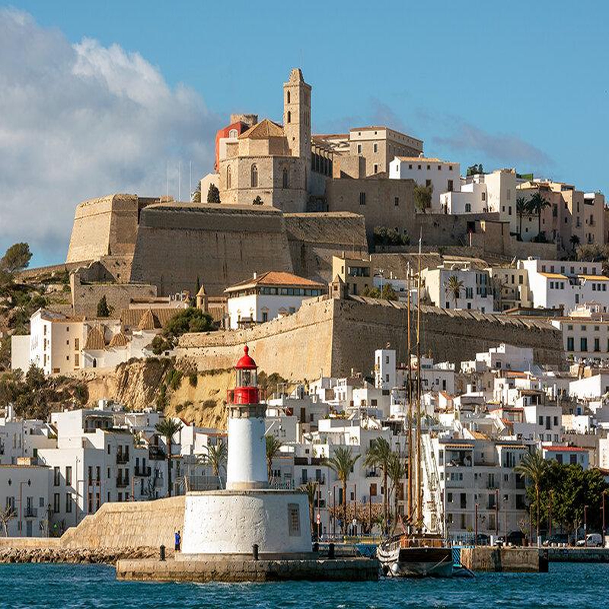Voir la diapositive 4 : Smartbox 3 jours à ibiza avec snorkeling ou excursion en bateau - coffret cadeau séjour