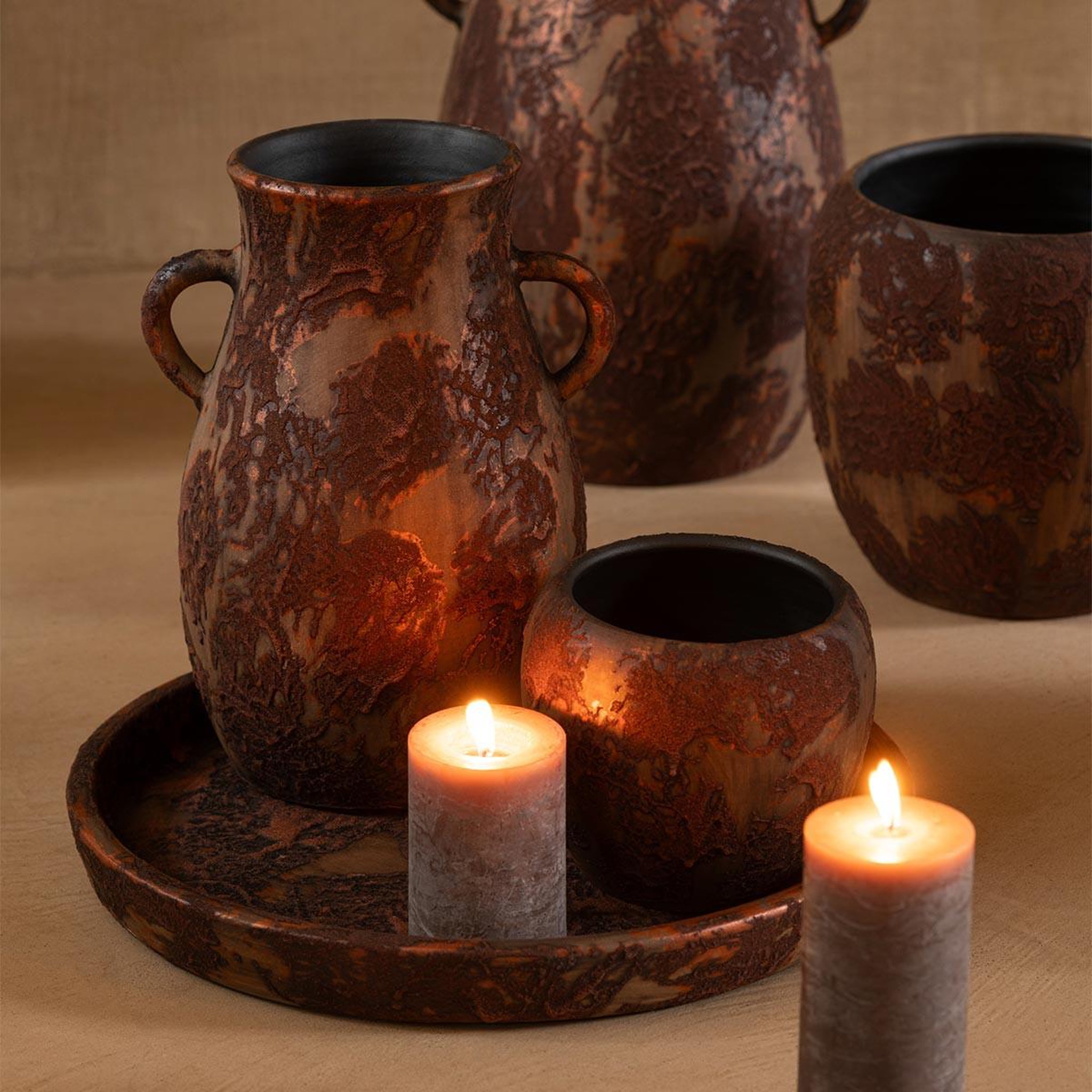 Voir la diapositive 4 : J-LINE Pot en terre cuite  amphore  24cm marron