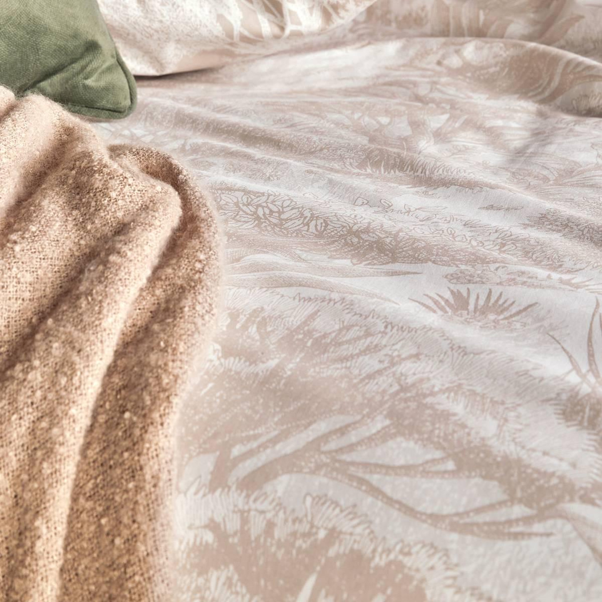 Voir la diapositive 6 : ATMOSPHERA Parure de lit 3 pièces  jouy  240x220cm beige lin