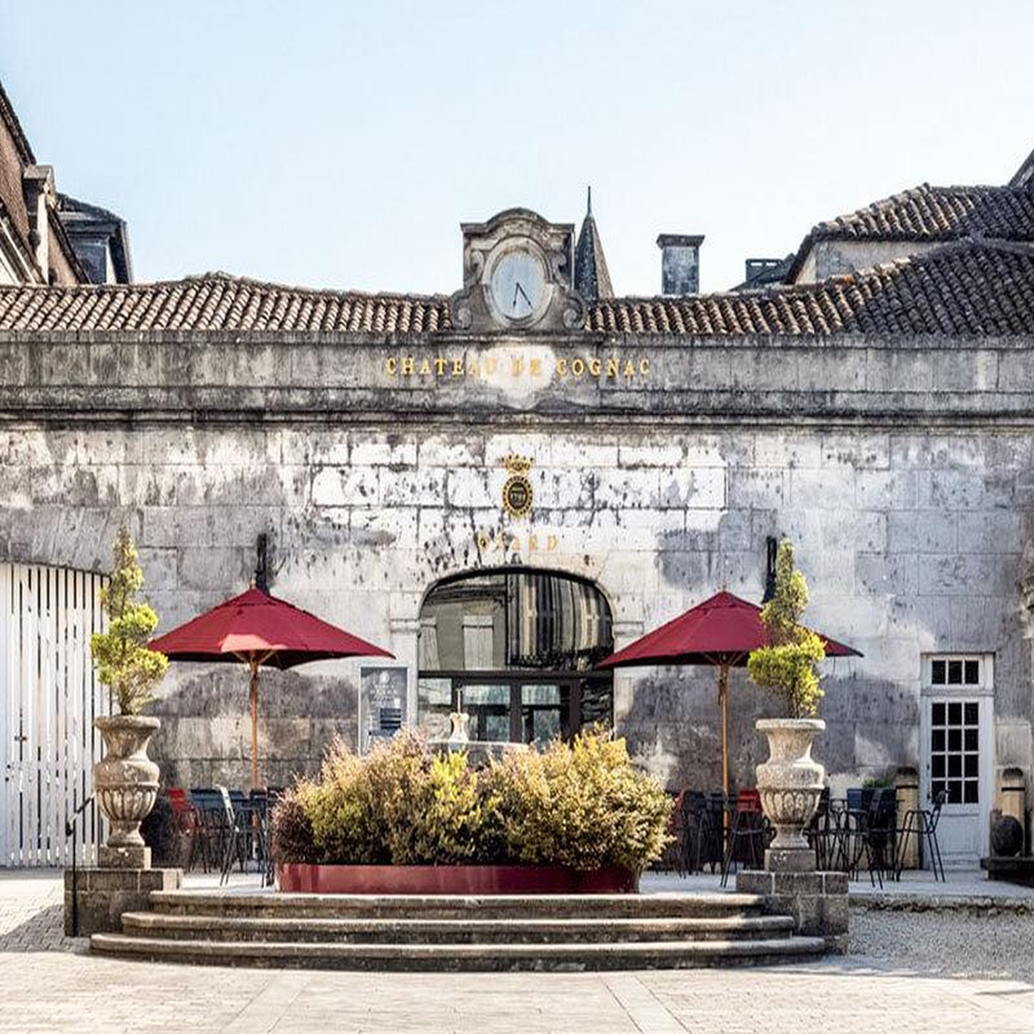 Voir la diapositive 2 : Smartbox Visite exquise au château royal de cognac avec dégustation de cognac et de caviar - coffret cadeau gastronomie