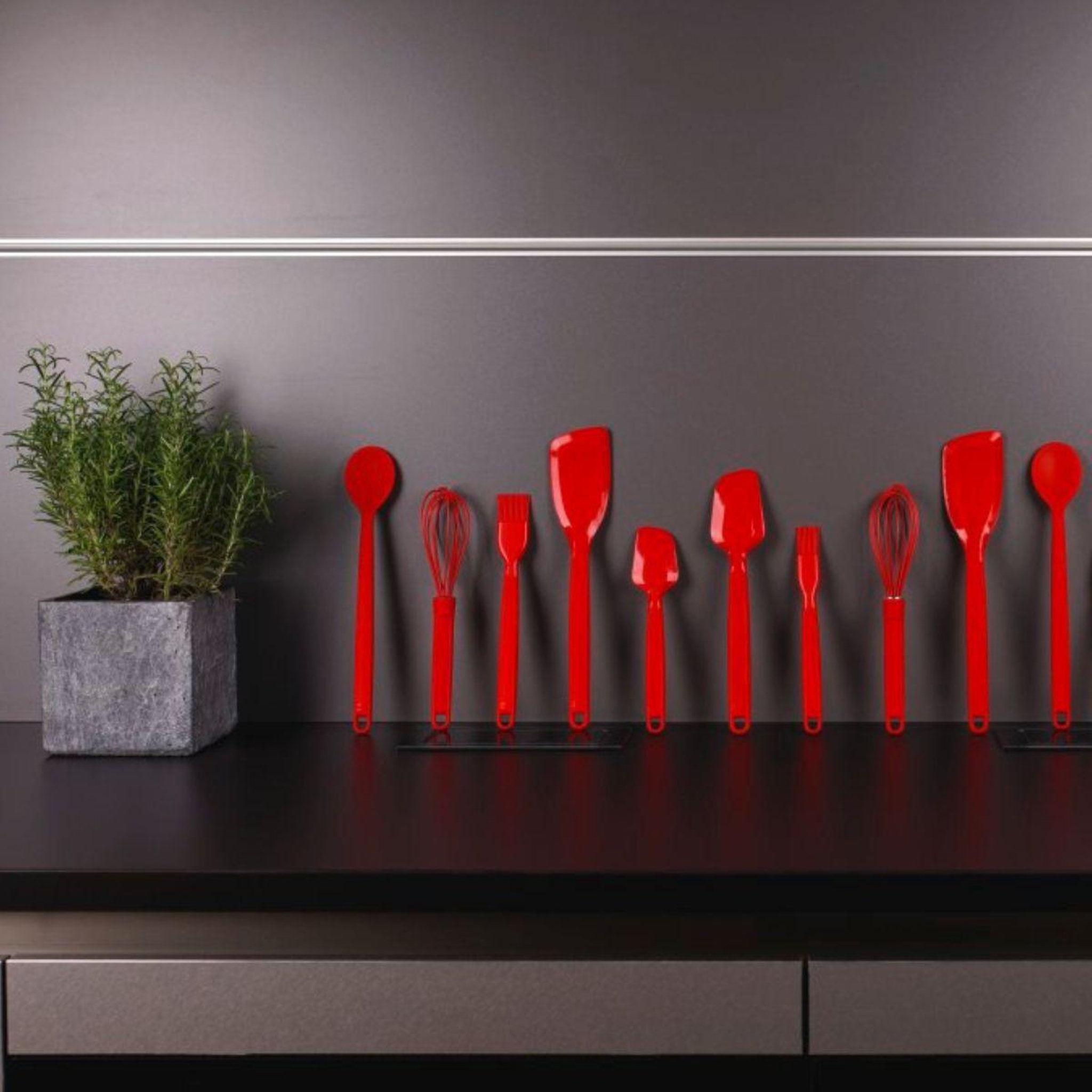 Voir la diapositive 6 : DR.OETKER Fouet de cuisine et pâtisserie en silicone 26 cm dr. Oetker flexxibel love