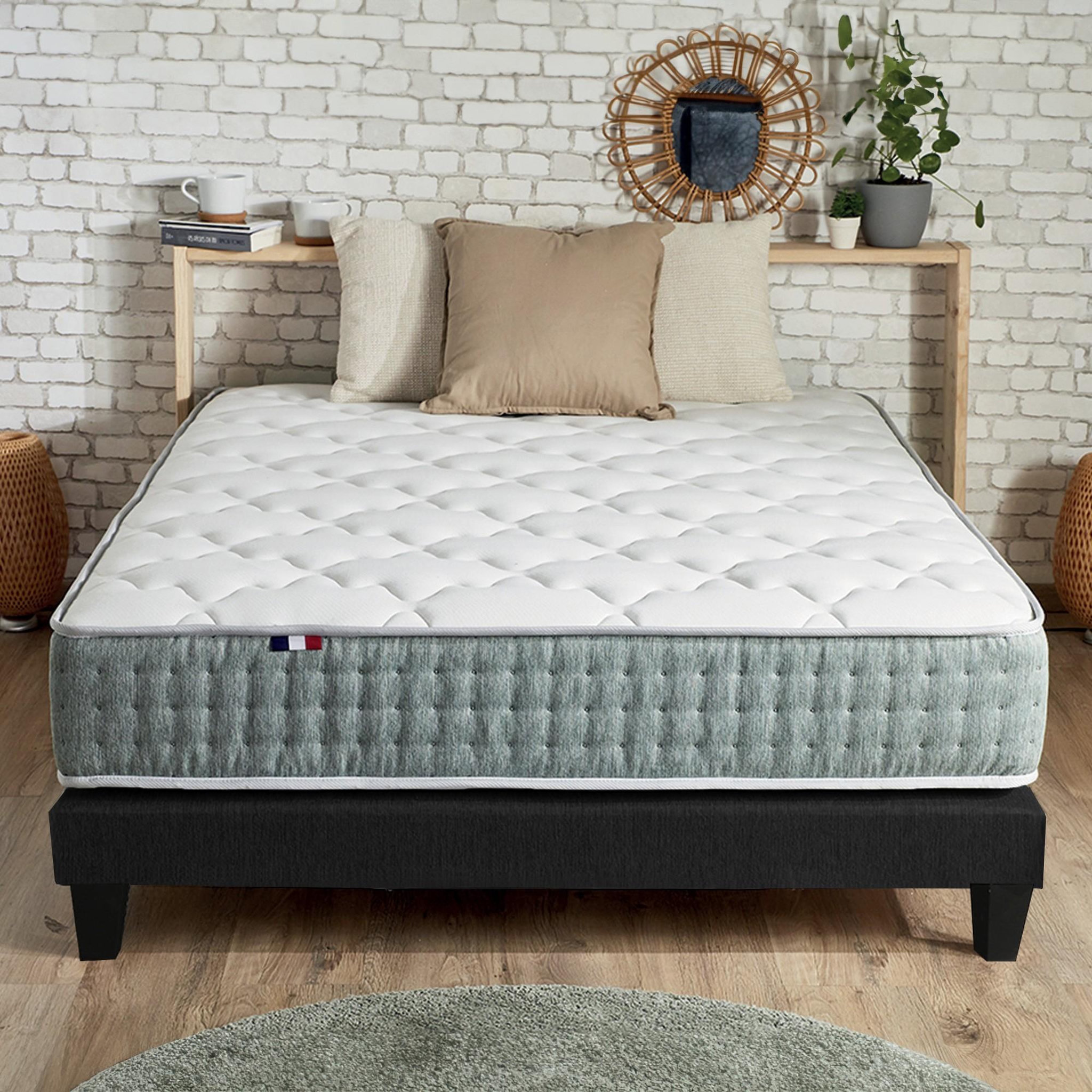 Voir la diapositive 6 : IDLITERIE Ensemble matelas ressorts 7 zones HYGGE, réversible hiver/été