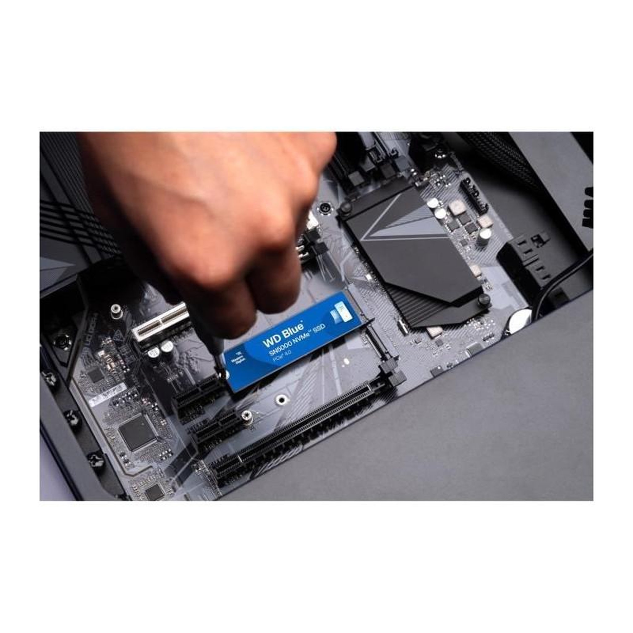 Voir la diapositive 3 : Western Digital WESTERN DIGITAL - SN5000 - Disque SSD Interne - 4 To - WDS400T4B0E