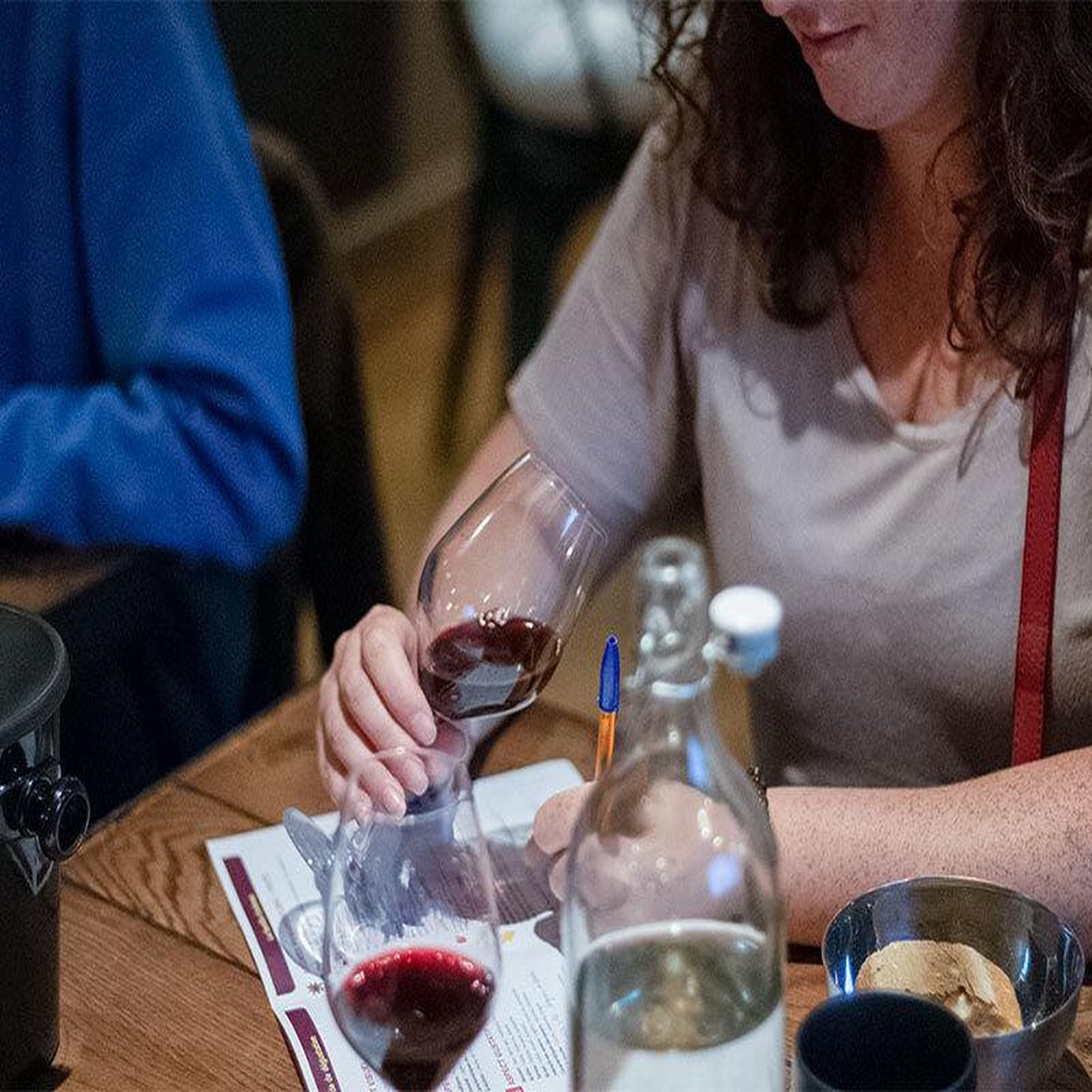 Voir la diapositive 2 : Smartbox Passion vins : atelier œnologique de 2h en france pour 1 personne - coffret cadeau gastronomie