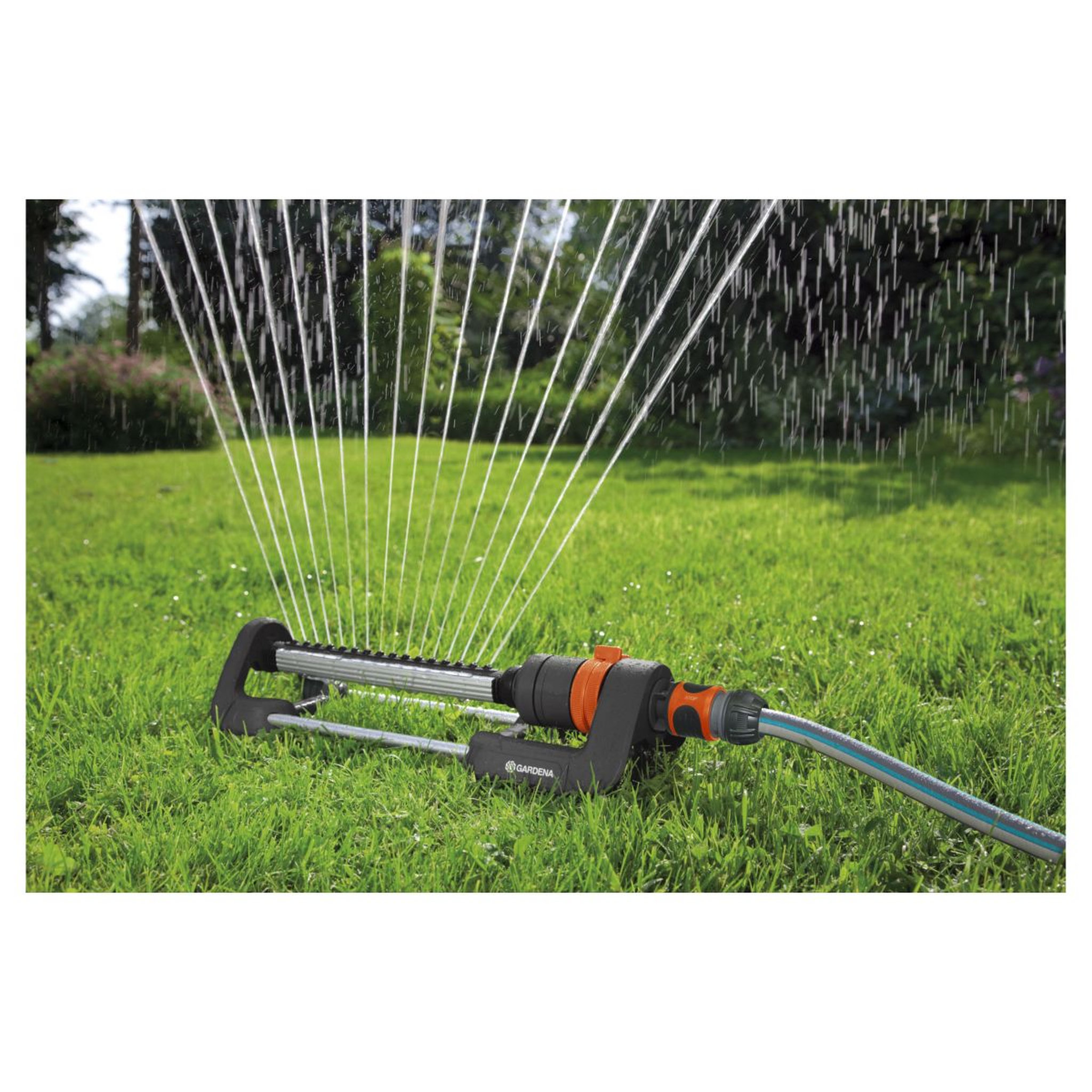 GARDENA Arroseur oscillant à portée ajusTable de jardin - 110 à 250m² - AQUA M