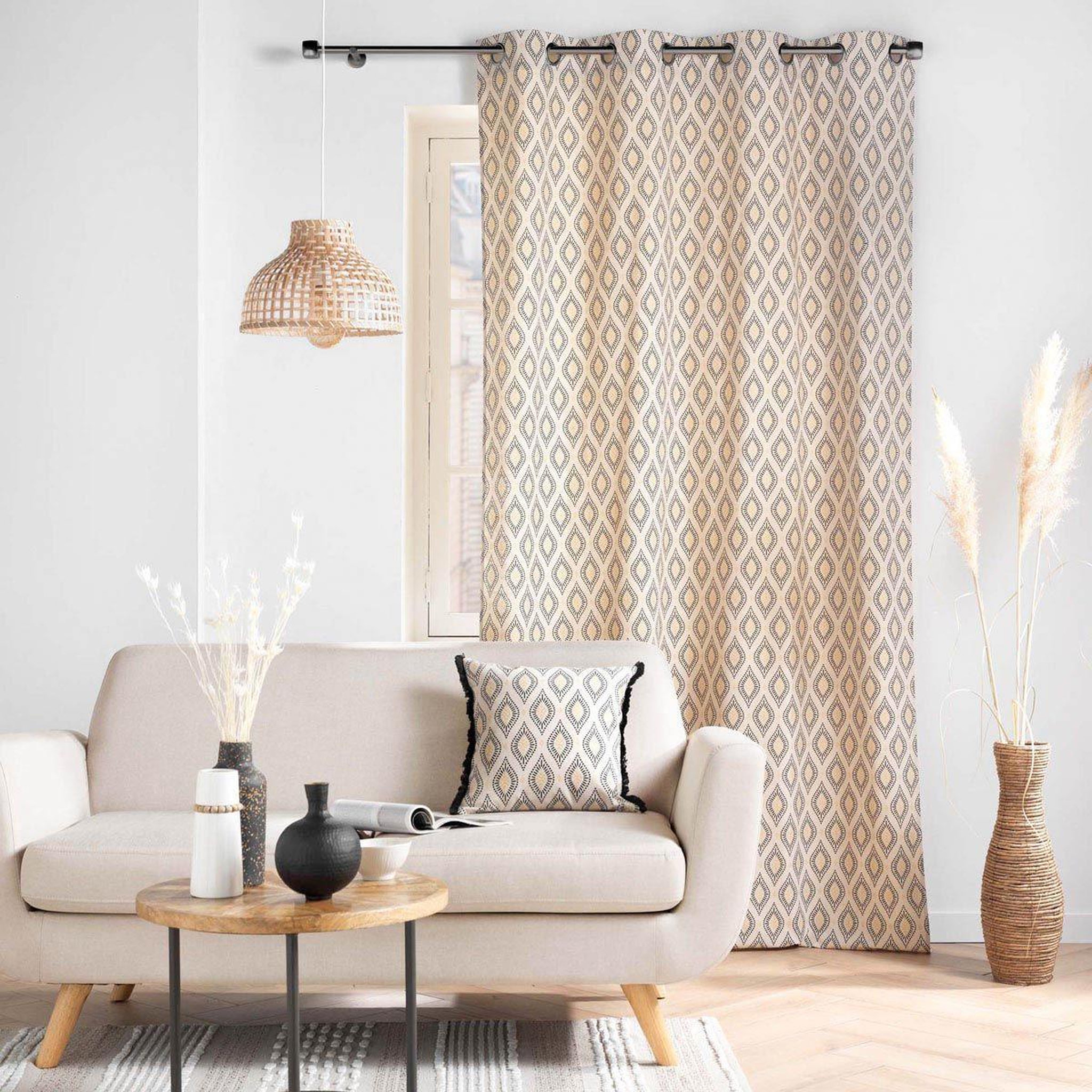 Voir la diapositive 4 : Douceur d'Intérieur Coussin déco à franges  oricia  45x45cm beige & noir