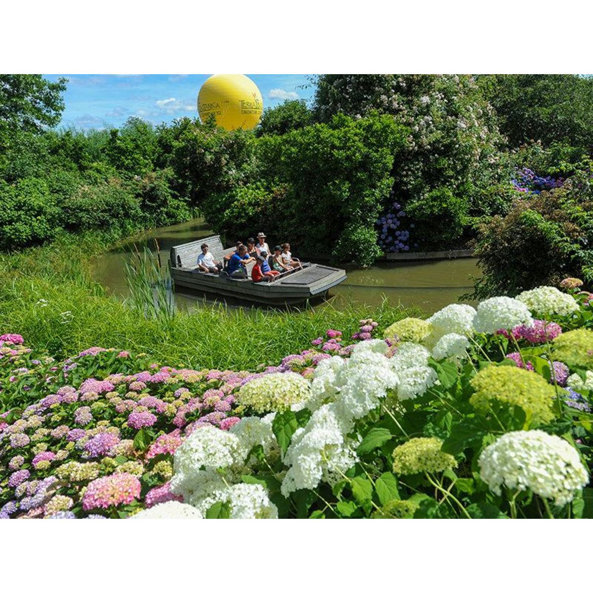 Smartbox Terra Botanica en famille : entrée pour 1 adulte et 2 enfants au parc ludique d'Angers - Coffret Cadeau Sport & Aventure