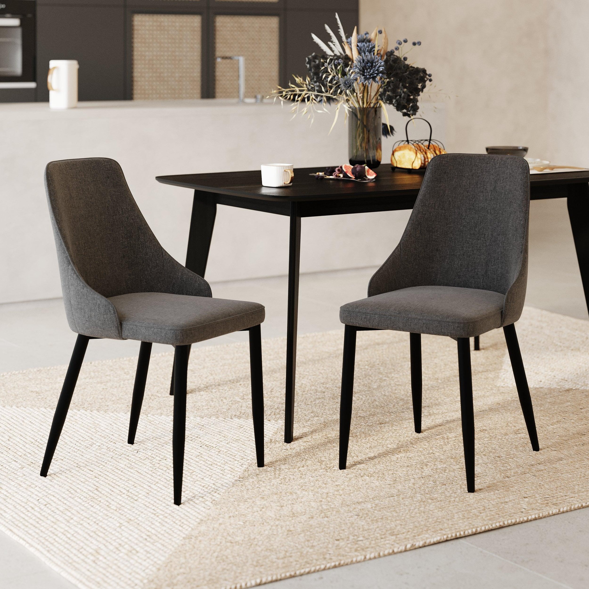 Voir la diapositive 2 : MAISON PAVANE Lot de 2 chaises en tissu gris foncé et pieds en métal-pipo